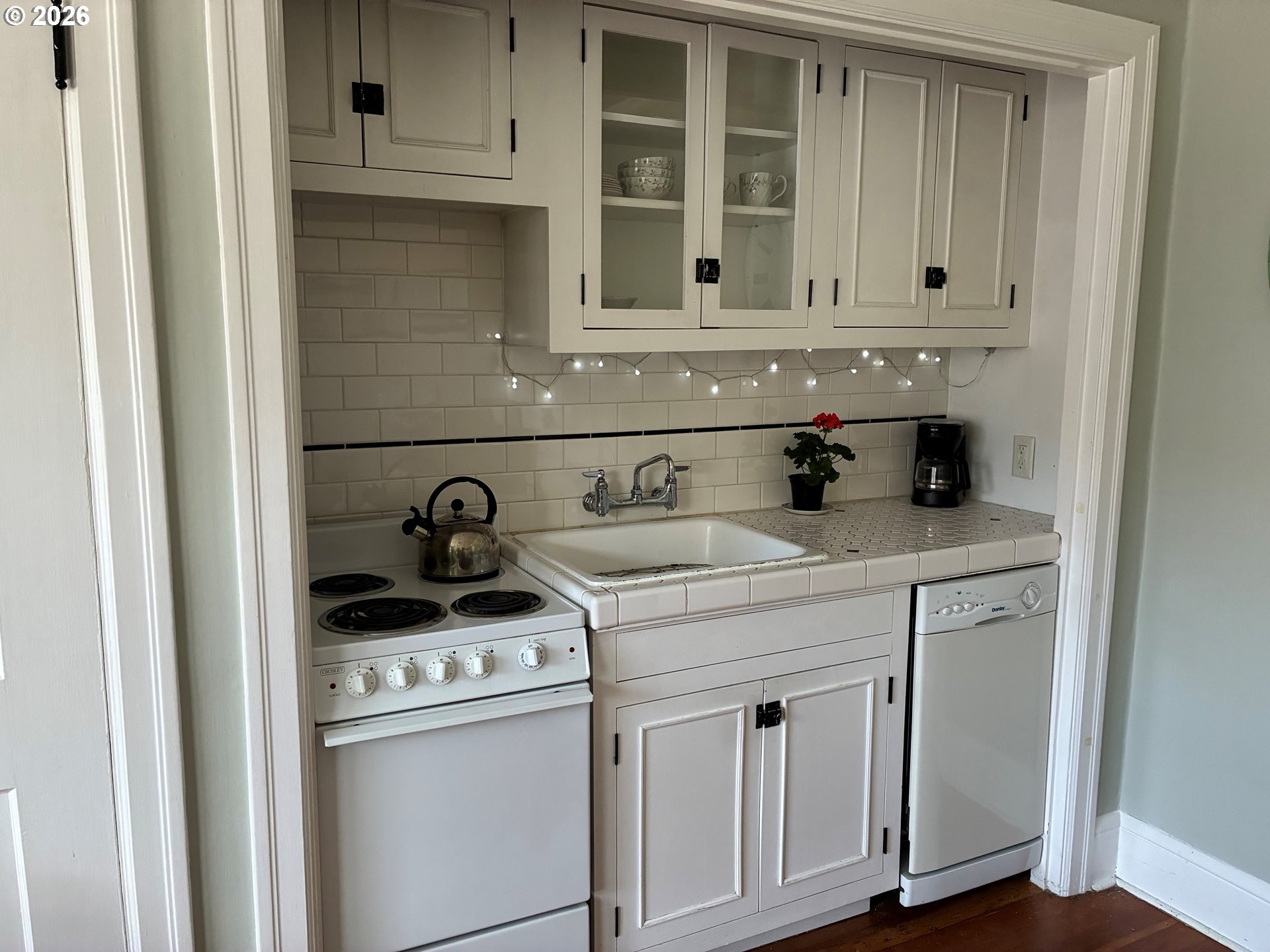 Photo #9: 357422473 Listing: Photo #9