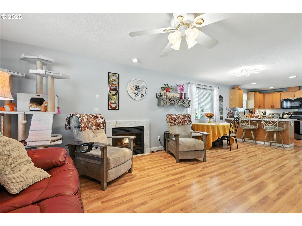 Photo #5: 357566500 Listing: Photo #5