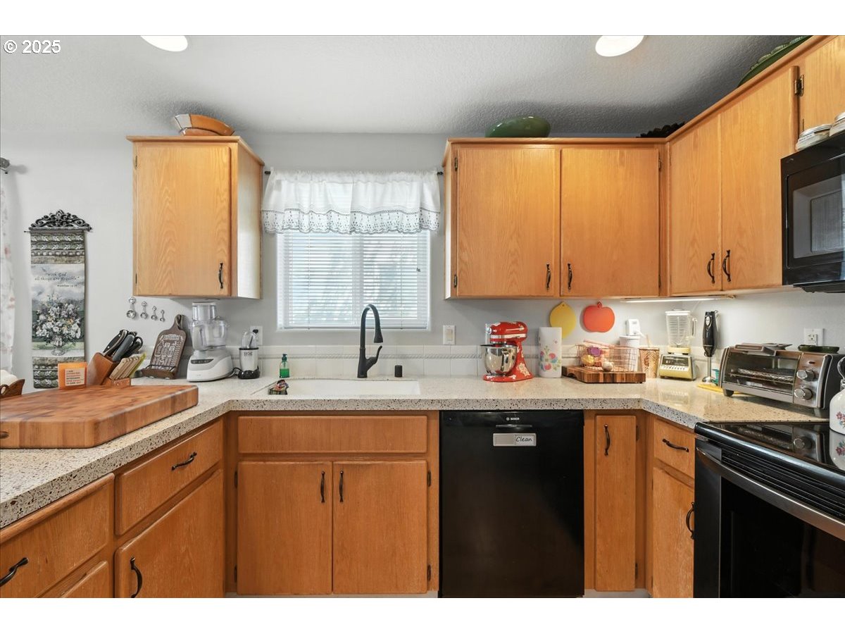 Photo #9: 357566500 Listing: Photo #9