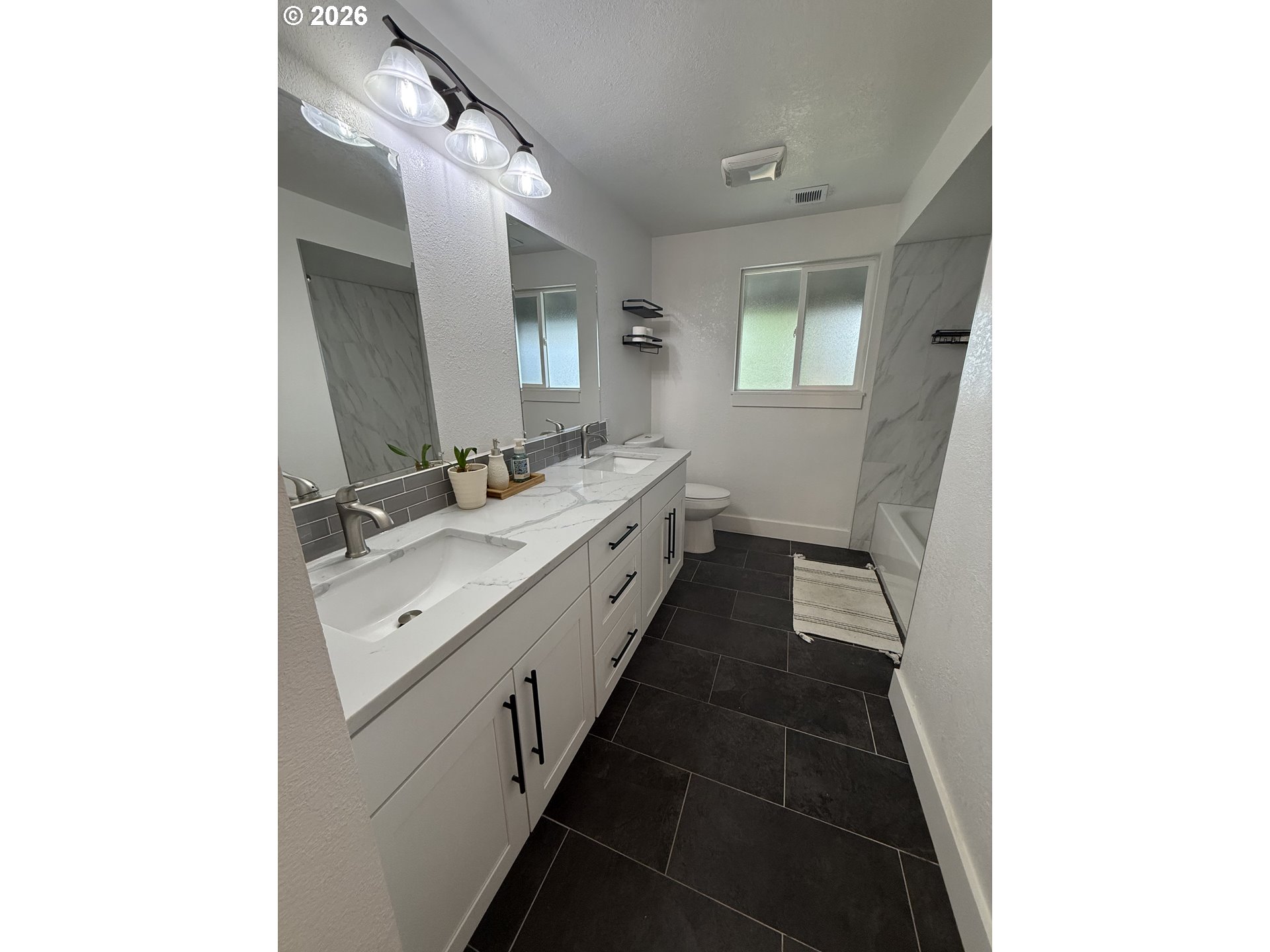Property photo 22 of 37