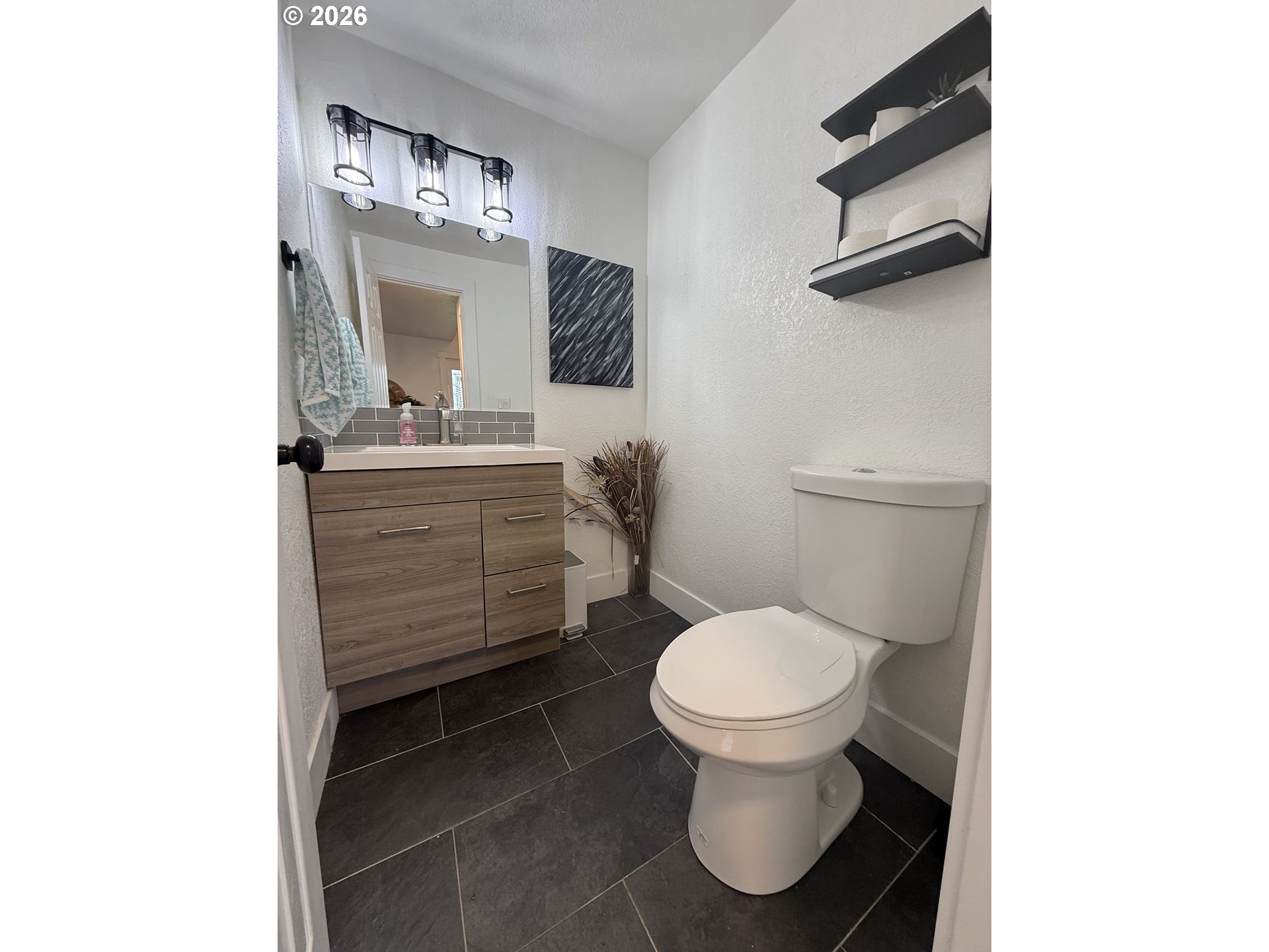 Property photo 7 of 37