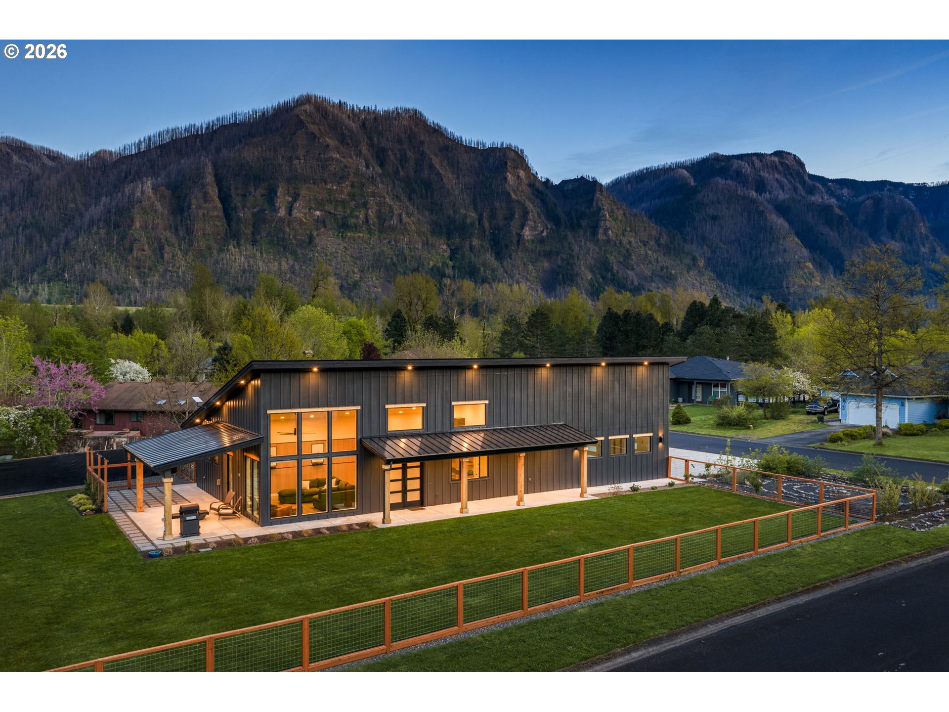 2050 FRIENDLY ST, Eugene, OR, 97405