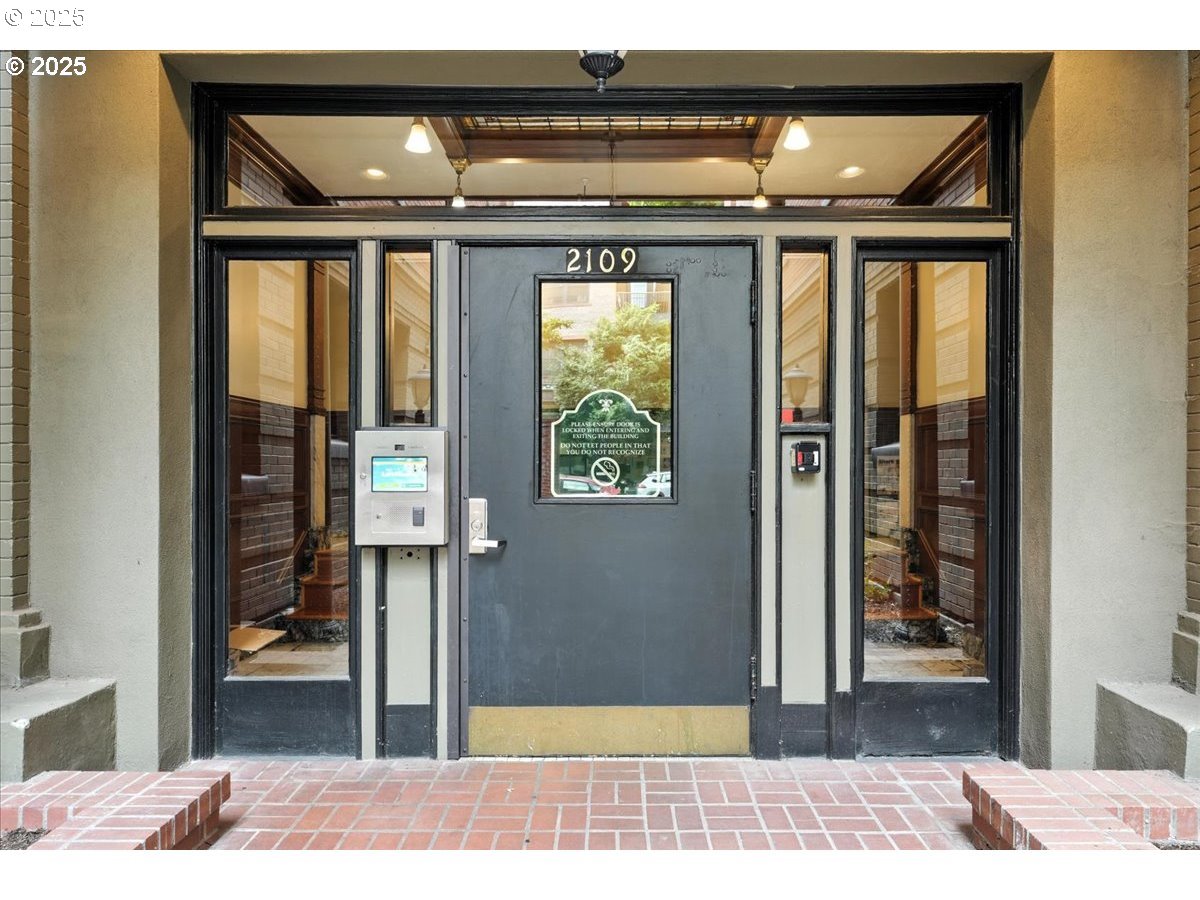 Photo #3: 359928652 Listing: Photo #3