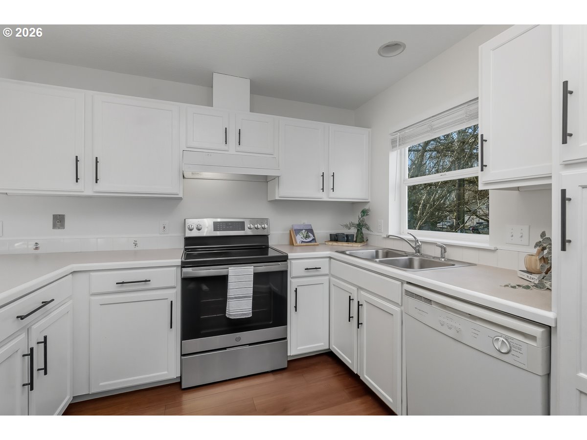 Photo #8: 360066554 Listing: Photo #8