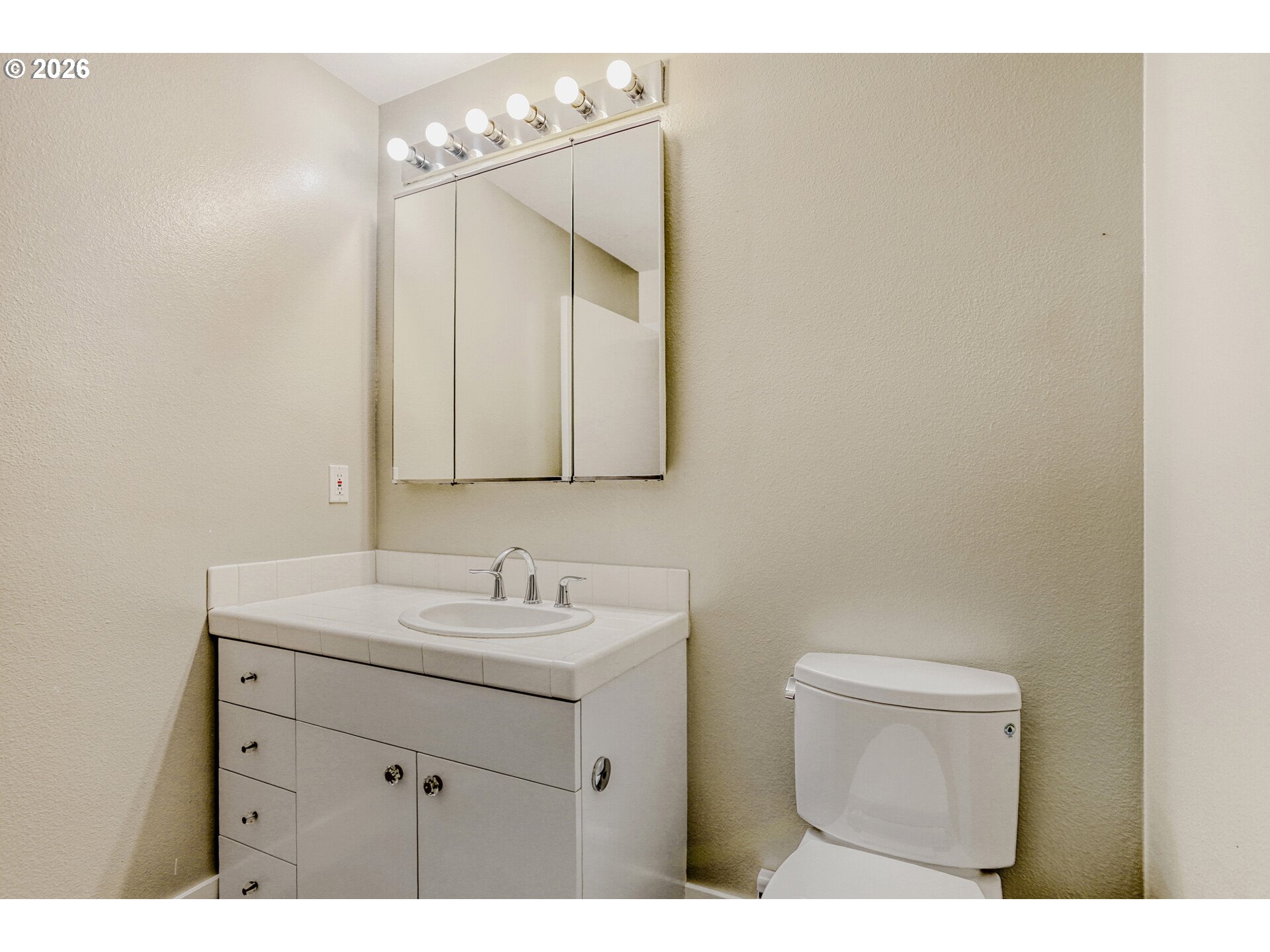 Photo #14: 360606583 Listing: Photo #14