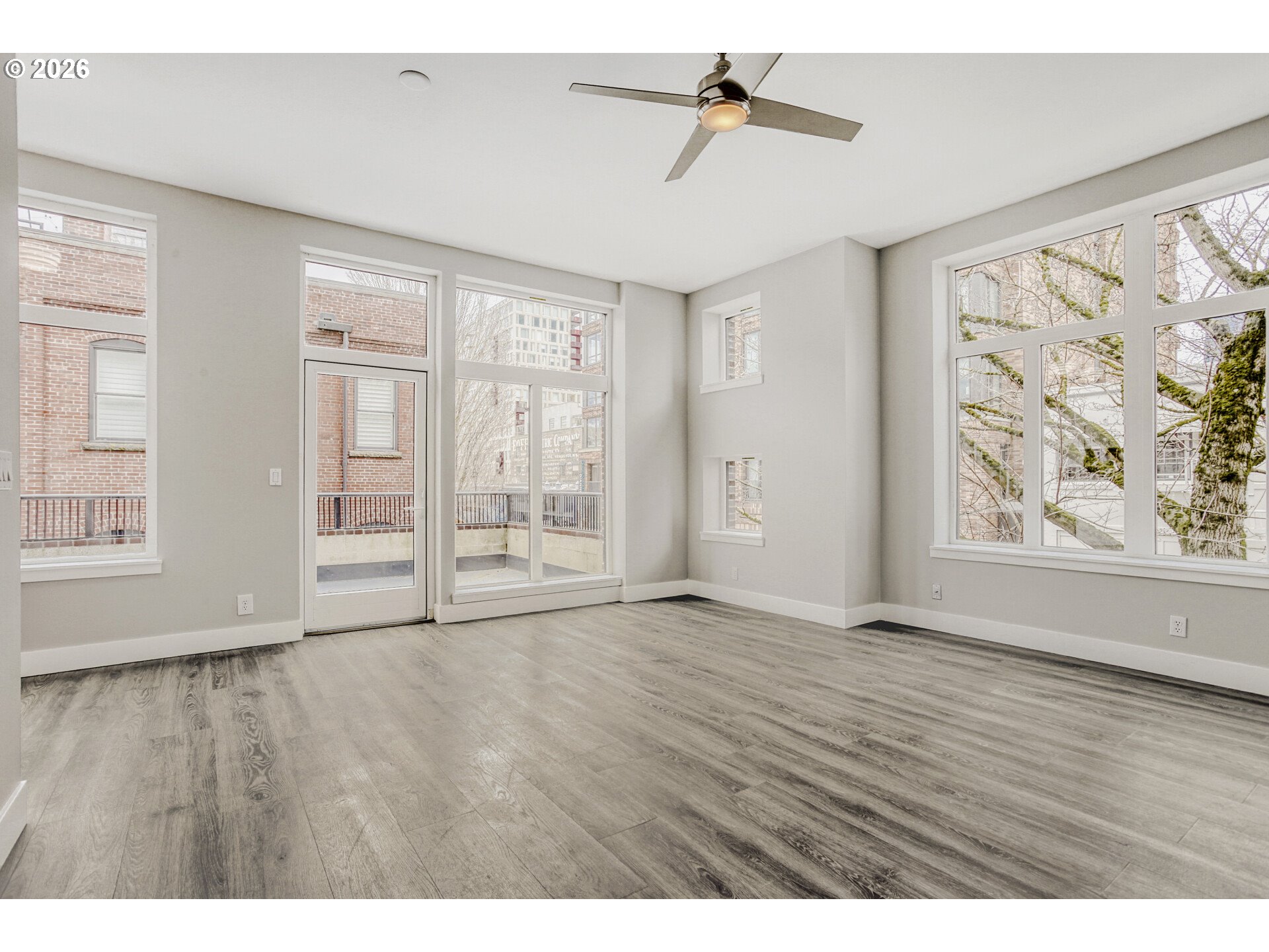 Photo #2: 360606583 Listing: Photo #2