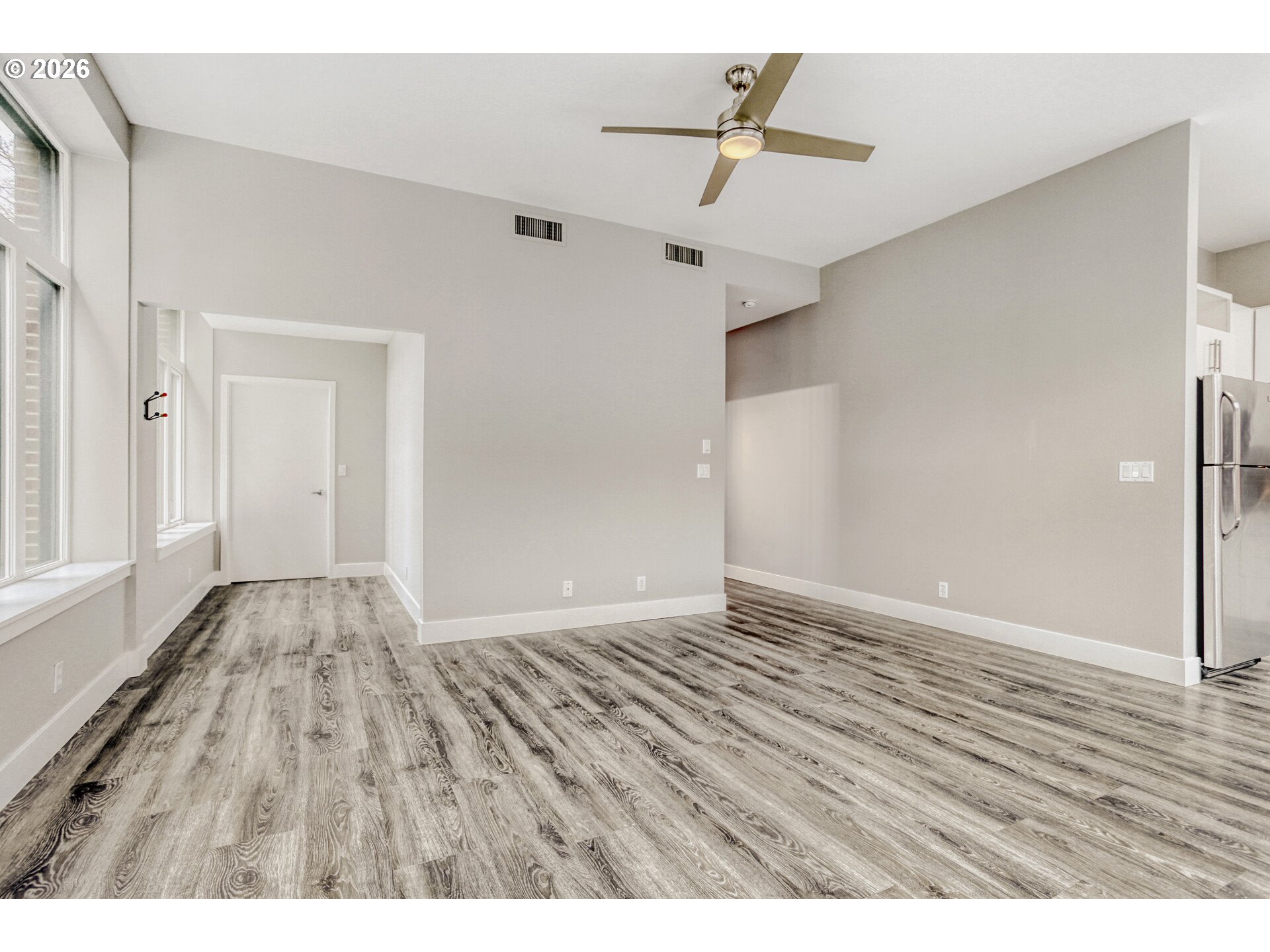 Photo #3: 360606583 Listing: Photo #3