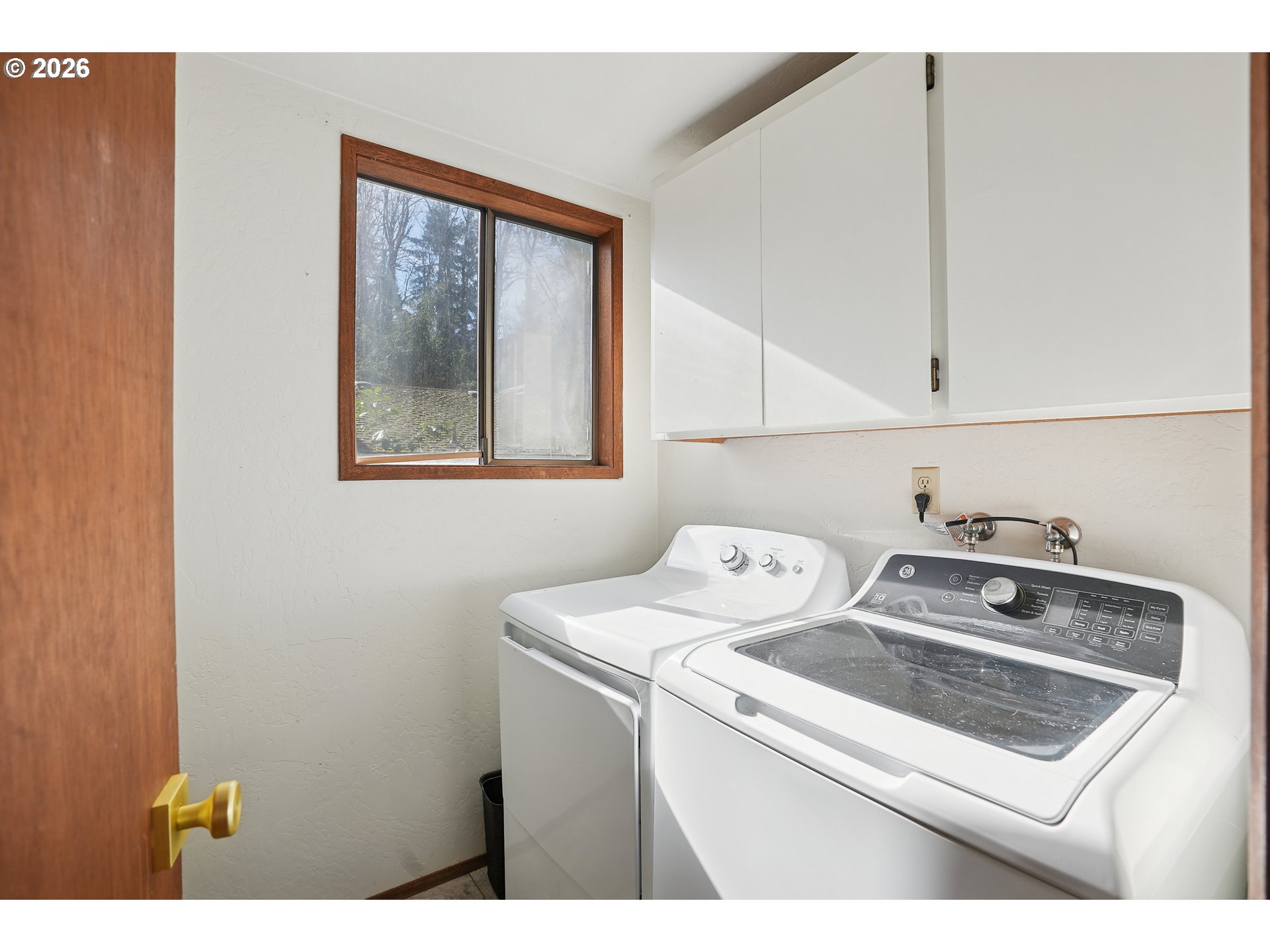13 MOUNTAIN CIR, Lake Oswego, OR, 97035