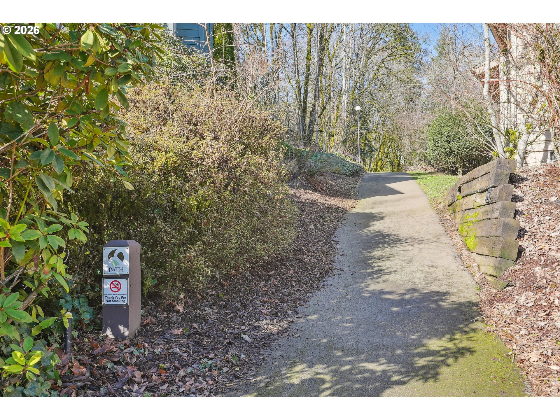 13 MOUNTAIN CIR, Lake Oswego, OR, 97035