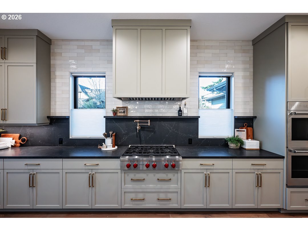 2560 GLEN EAGLES PL, Lake Oswego, OR, 97034