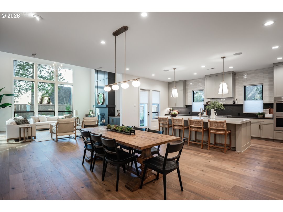 2560 GLEN EAGLES PL, Lake Oswego, OR, 97034