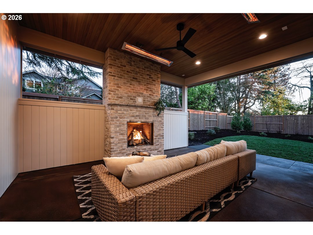 2560 GLEN EAGLES PL, Lake Oswego, OR, 97034