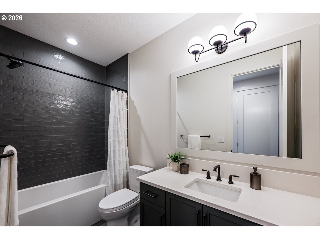 2560 GLEN EAGLES PL, Lake Oswego, OR, 97034