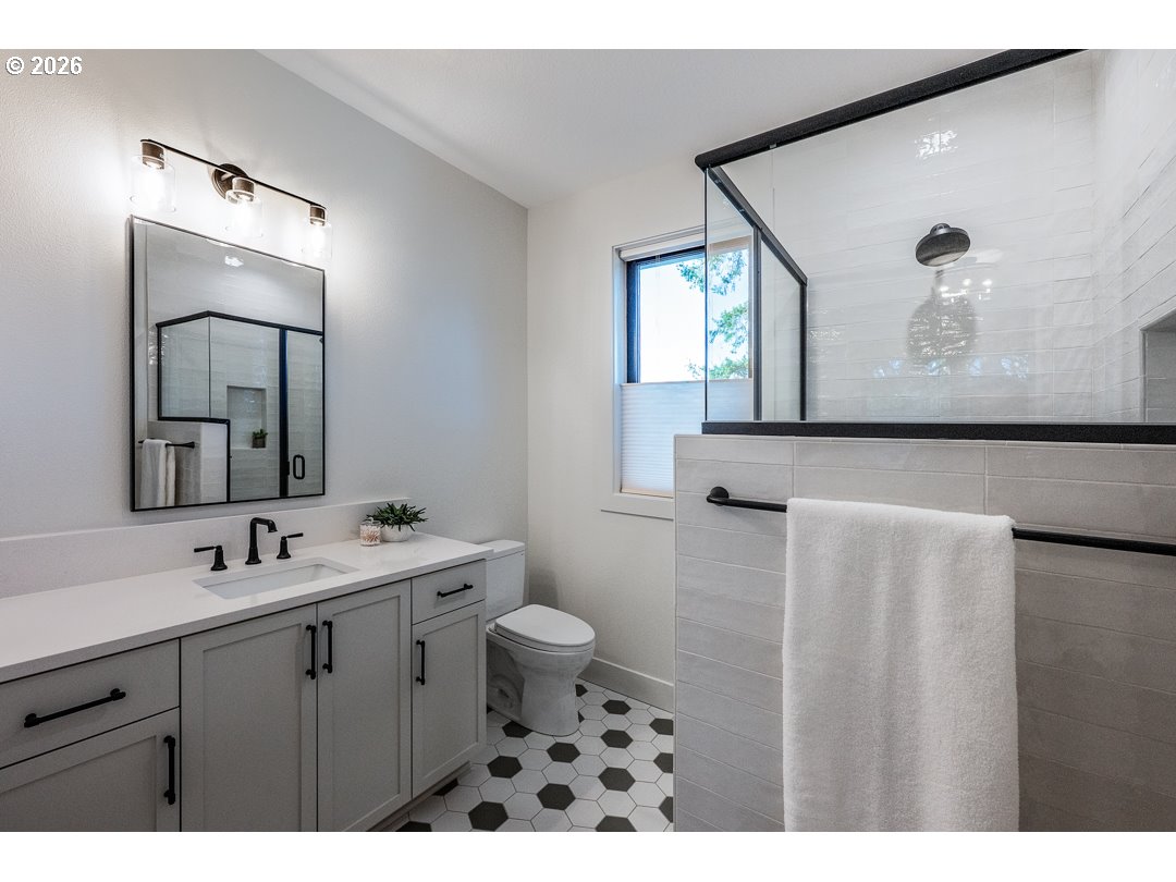 2560 GLEN EAGLES PL, Lake Oswego, OR, 97034