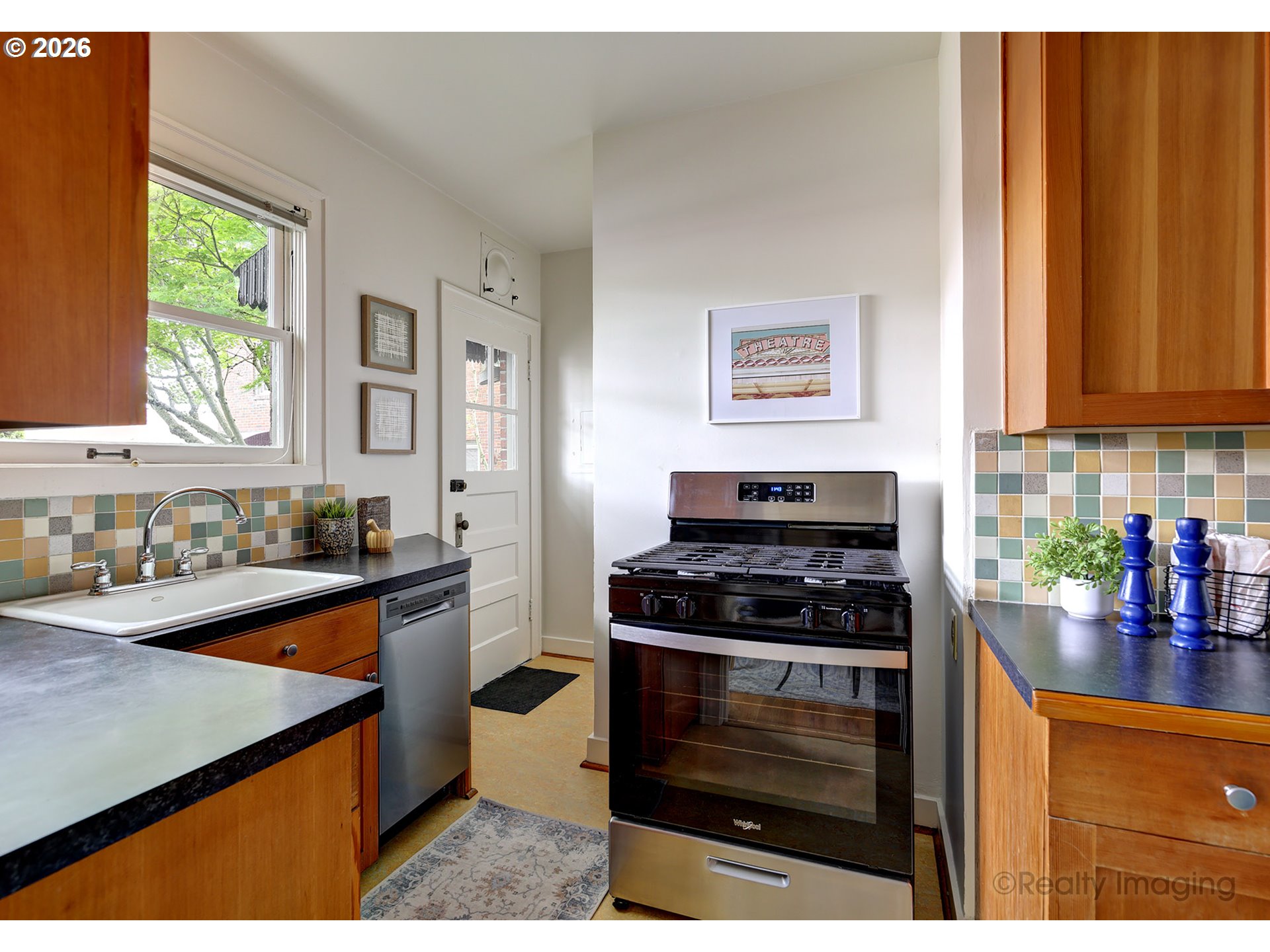 Photo #11: 364789614 Listing: Photo #11