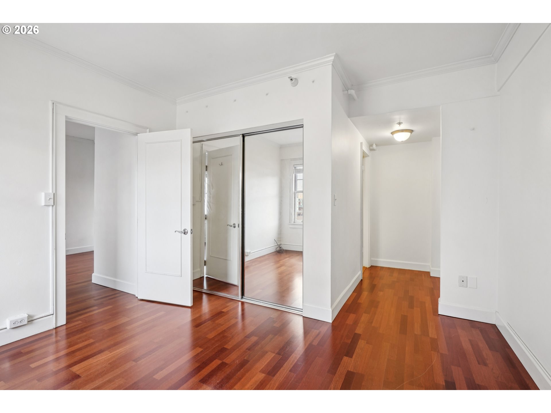 Photo #4: 365306037 Listing: Photo #4