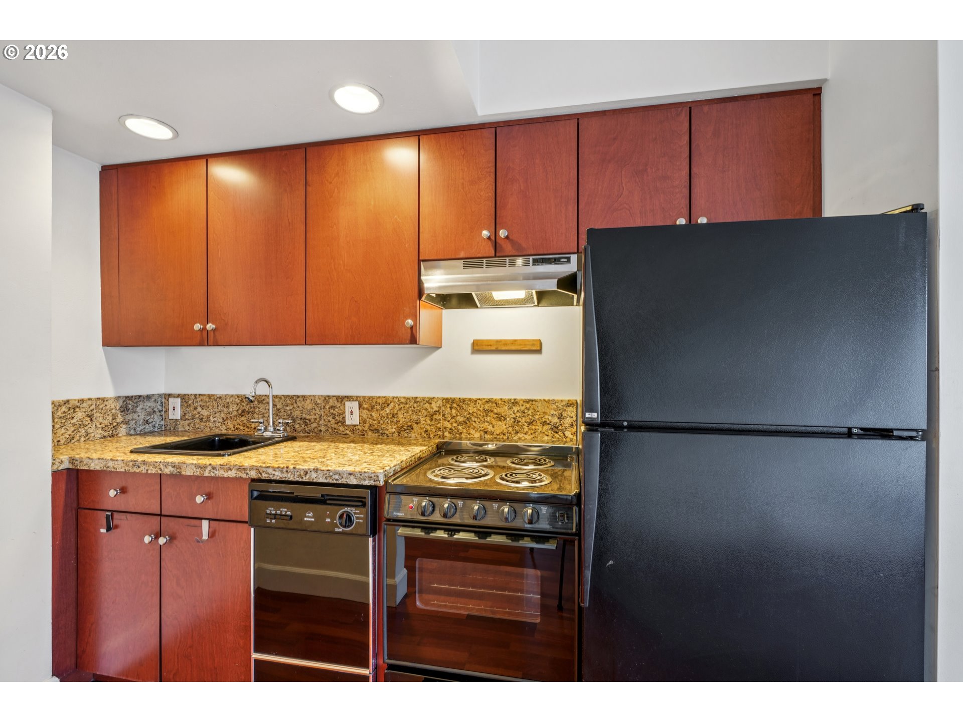 Photo #8: 365306037 Listing: Photo #8