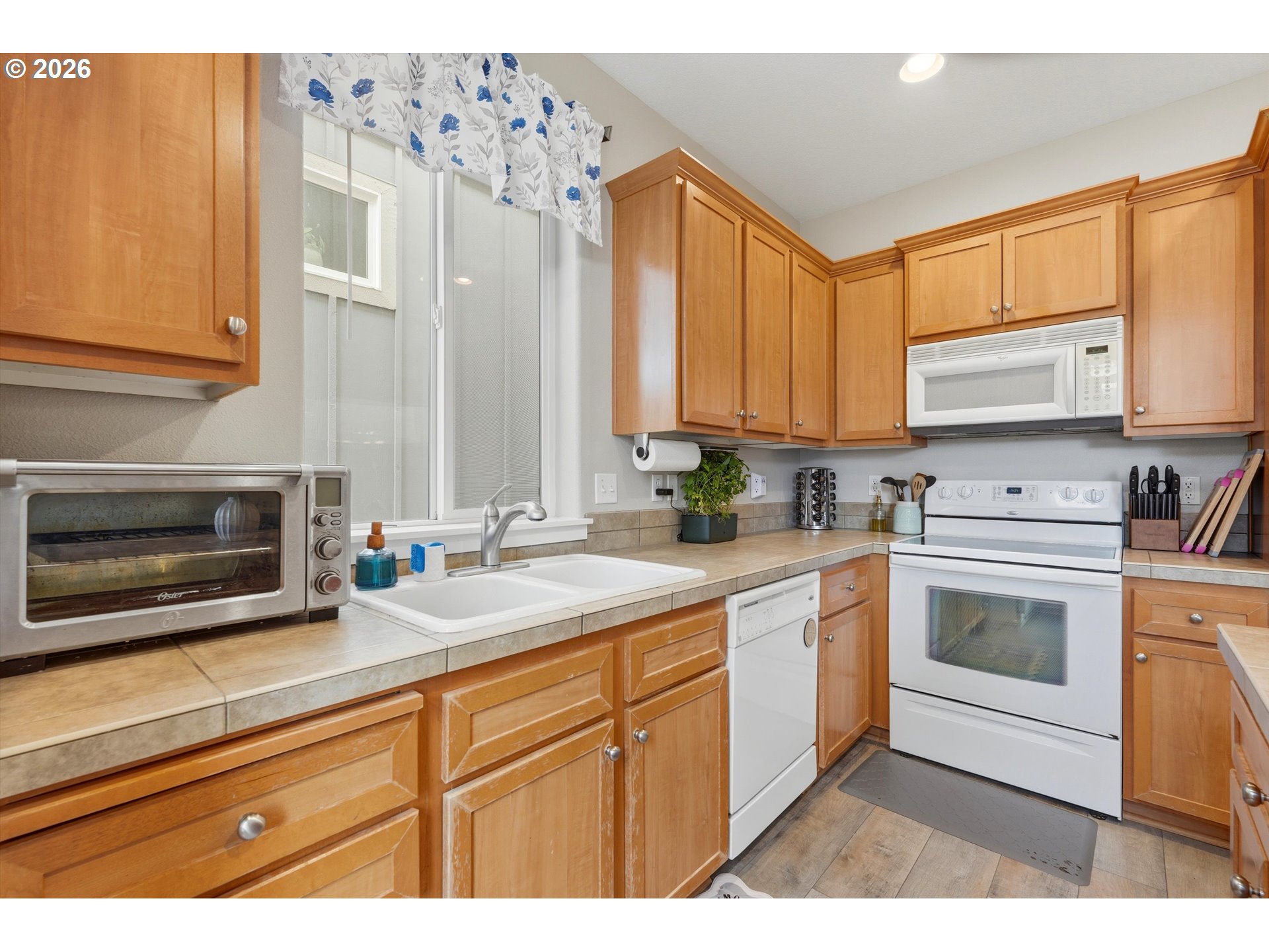 Photo #8: 365502249 Listing: Photo #8