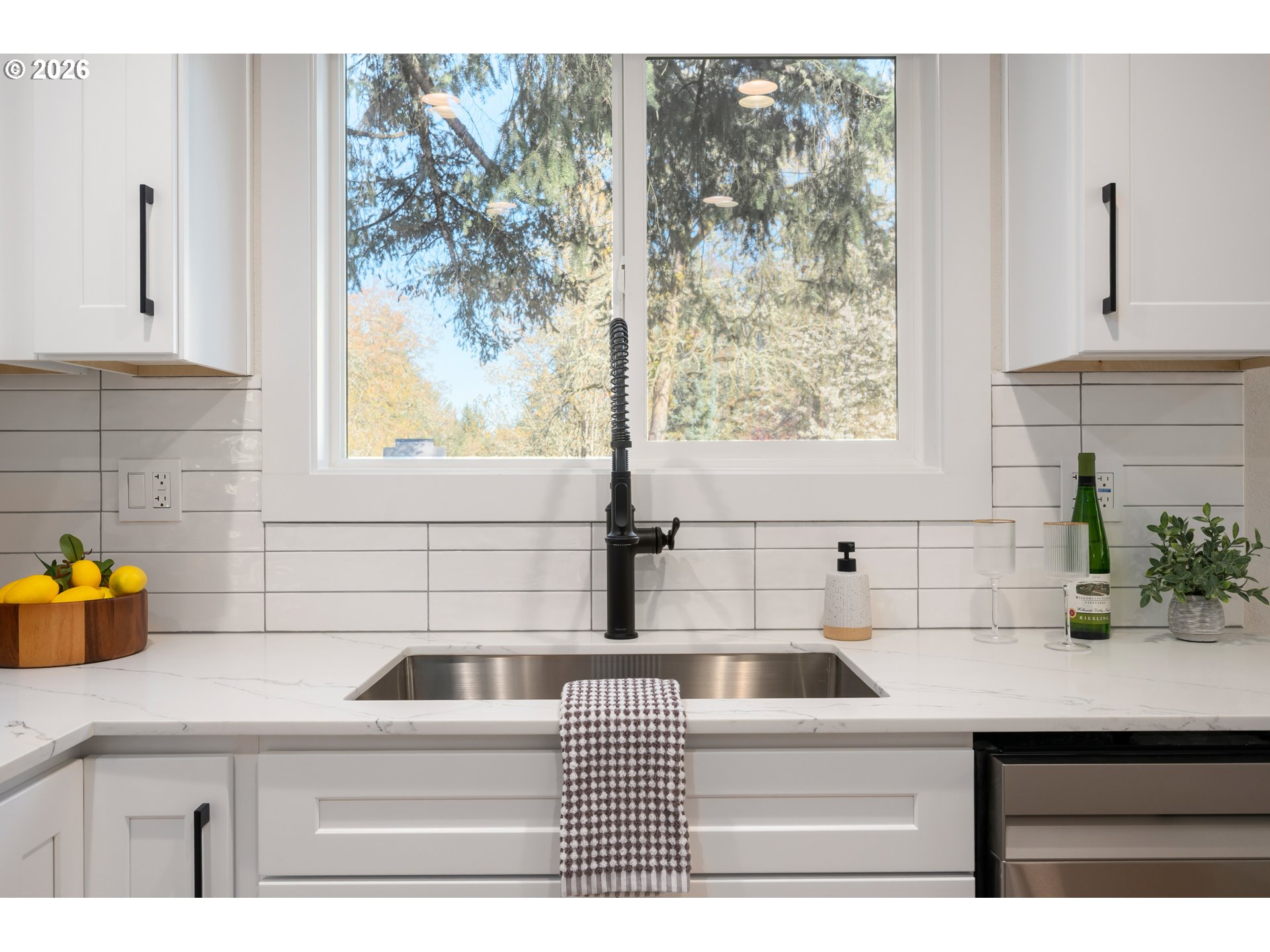 1955 W 28TH AVE, Eugene, OR, 97405