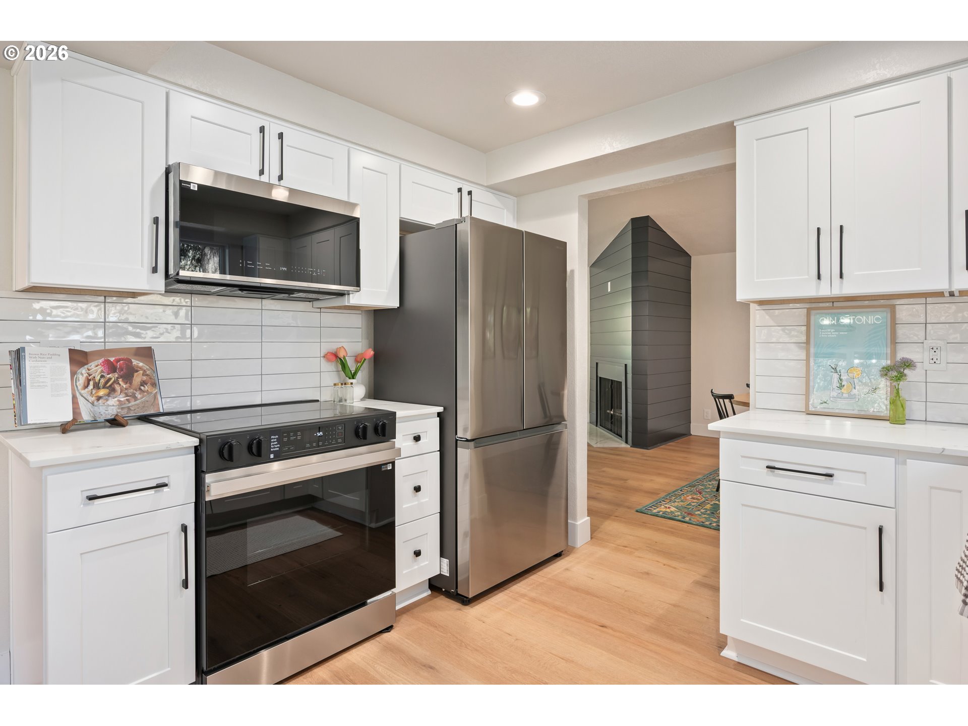 1955 W 28TH AVE, Eugene, OR, 97405