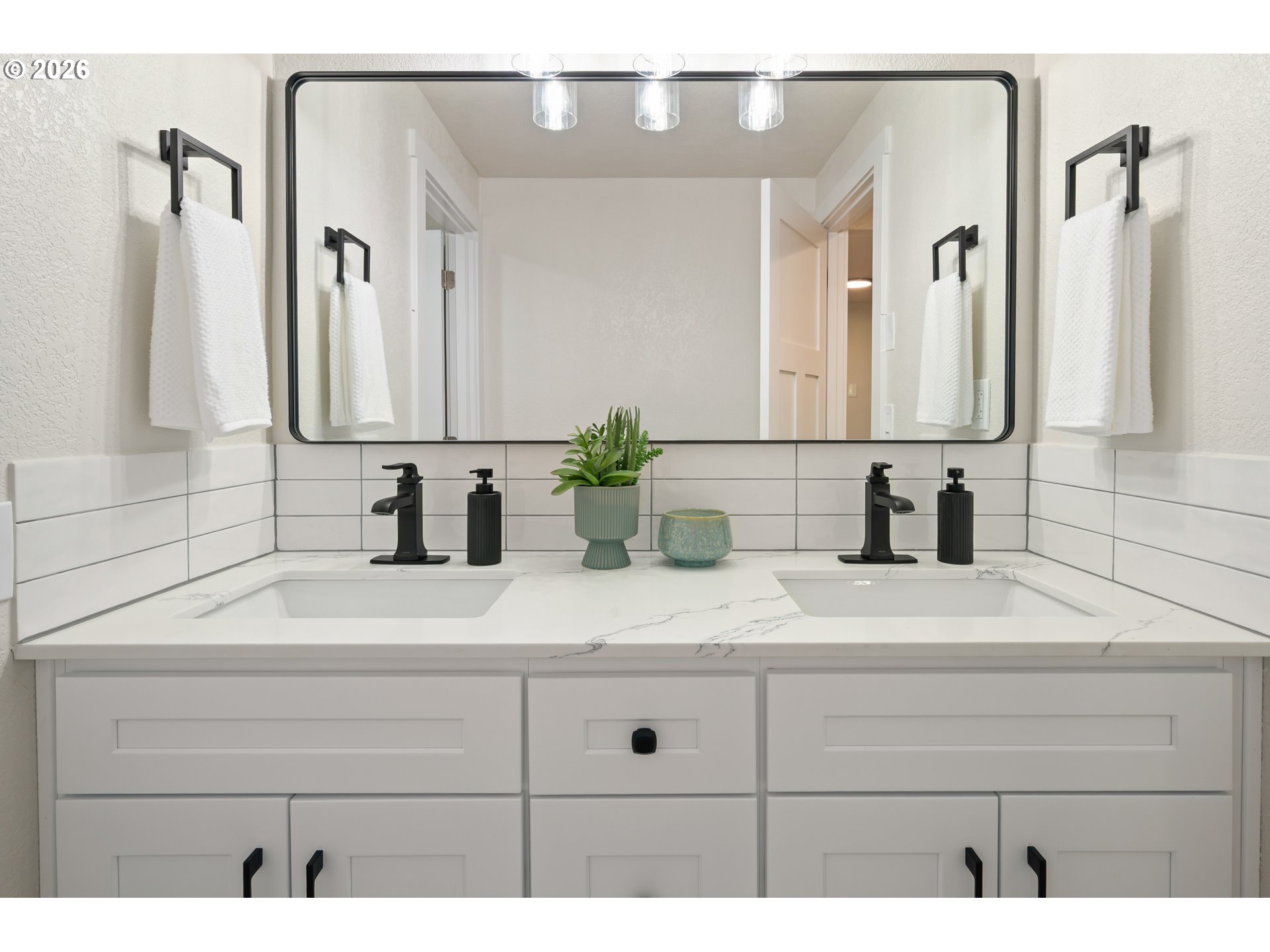 1955 W 28TH AVE, Eugene, OR, 97405