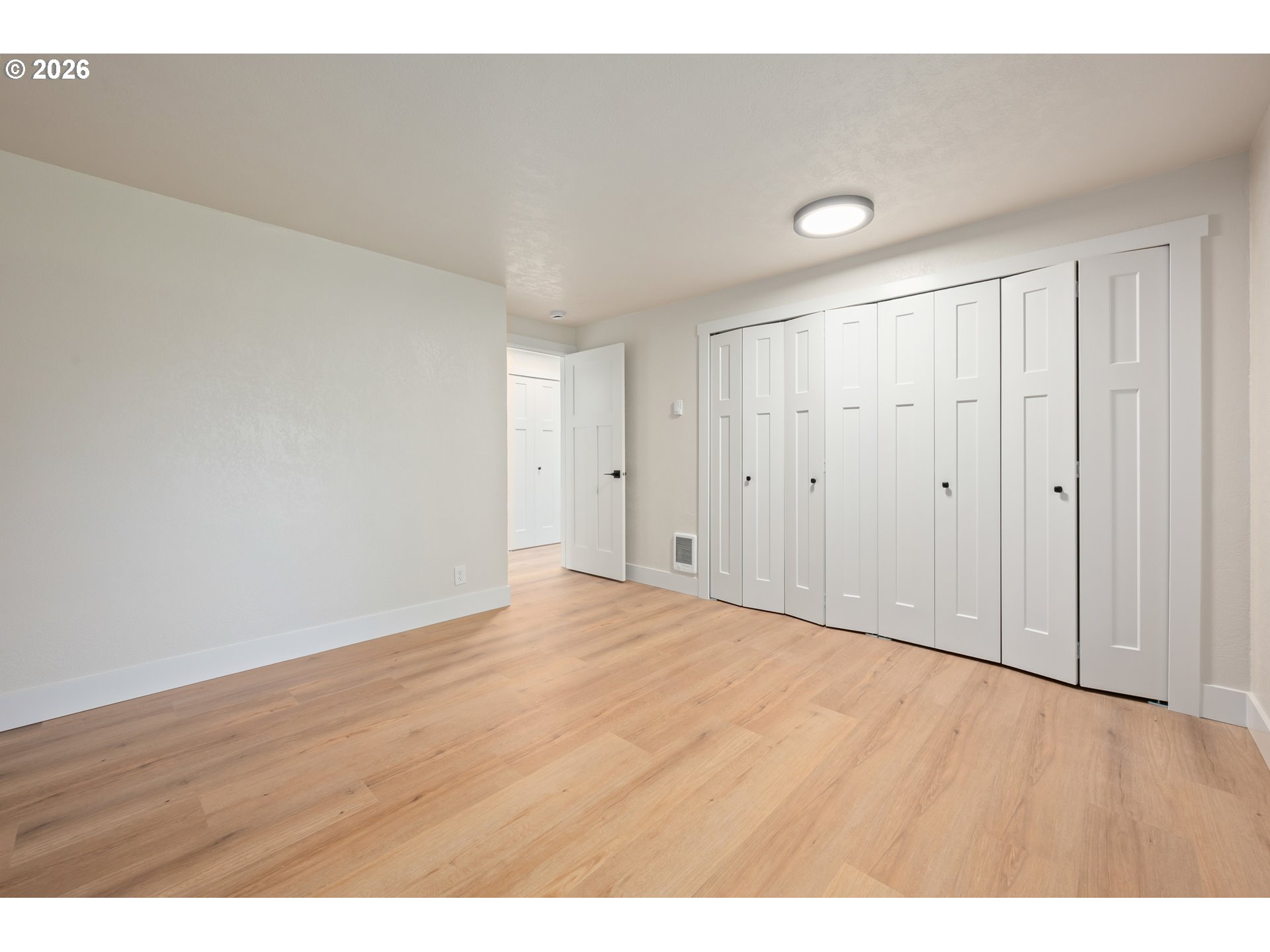 1955 W 28TH AVE, Eugene, OR, 97405