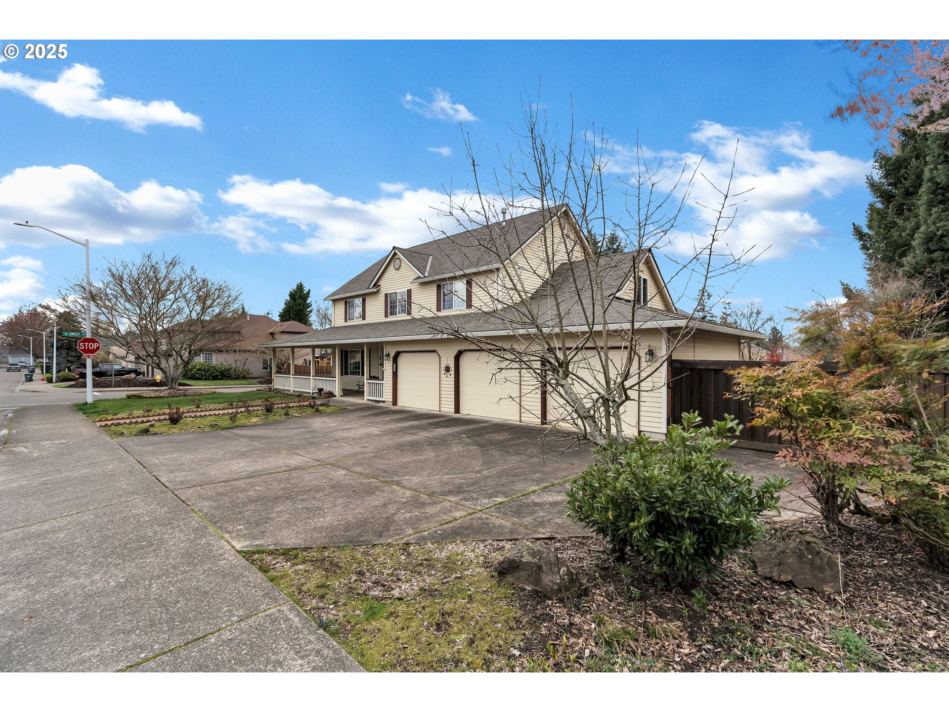 2795 NE LORIE DR, Hillsboro, OR, 97124 2795 NE LORIE DR, Hillsboro, OR, 97124