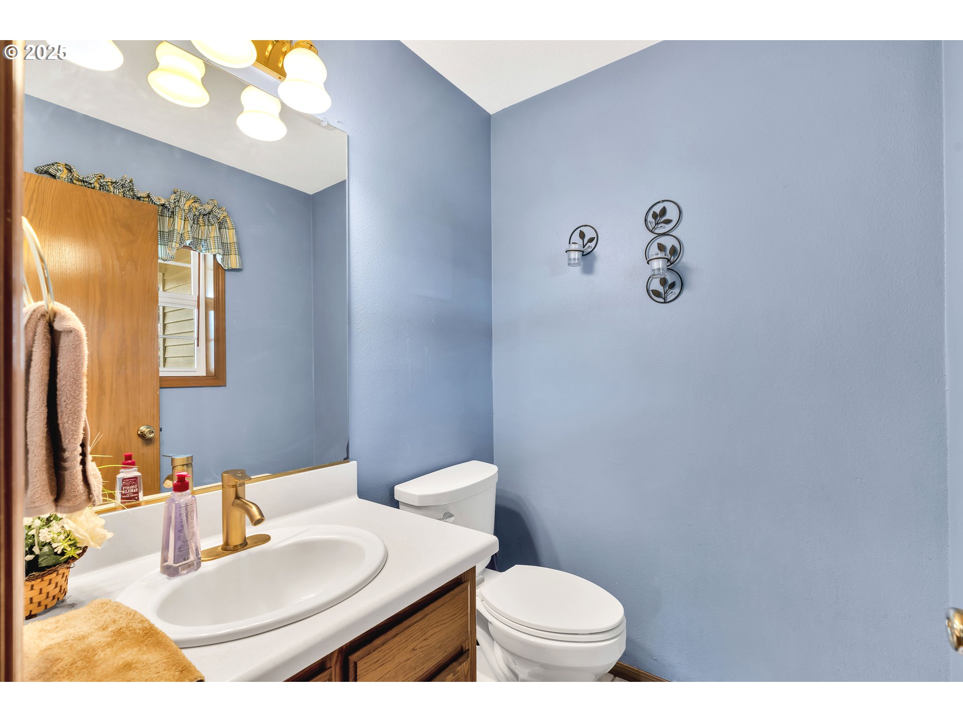 2795 NE LORIE DR, Hillsboro, OR, 97124 2795 NE LORIE DR, Hillsboro, OR, 97124