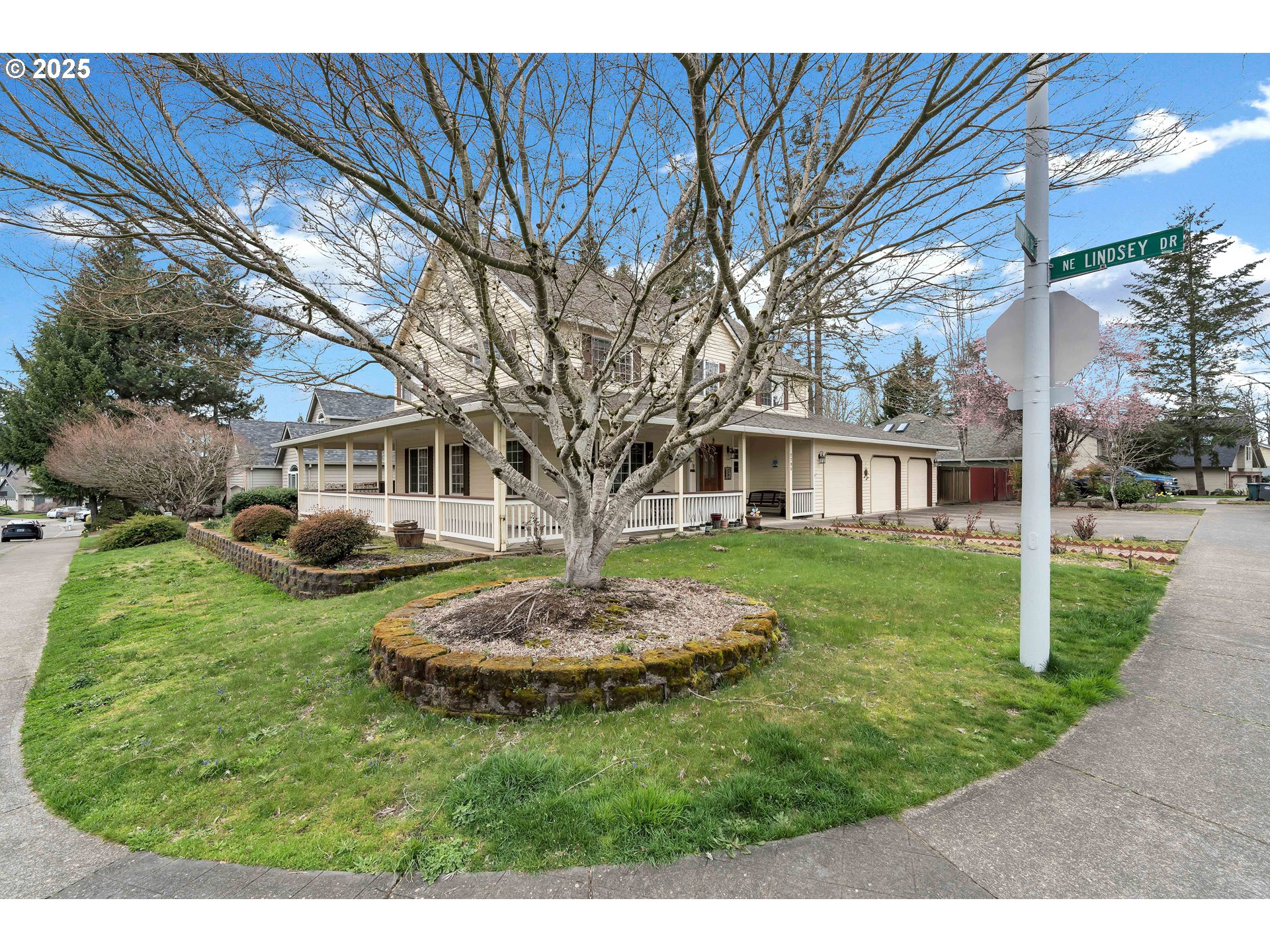 2795 NE LORIE DR, Hillsboro, OR, 97124 2795 NE LORIE DR, Hillsboro, OR, 97124