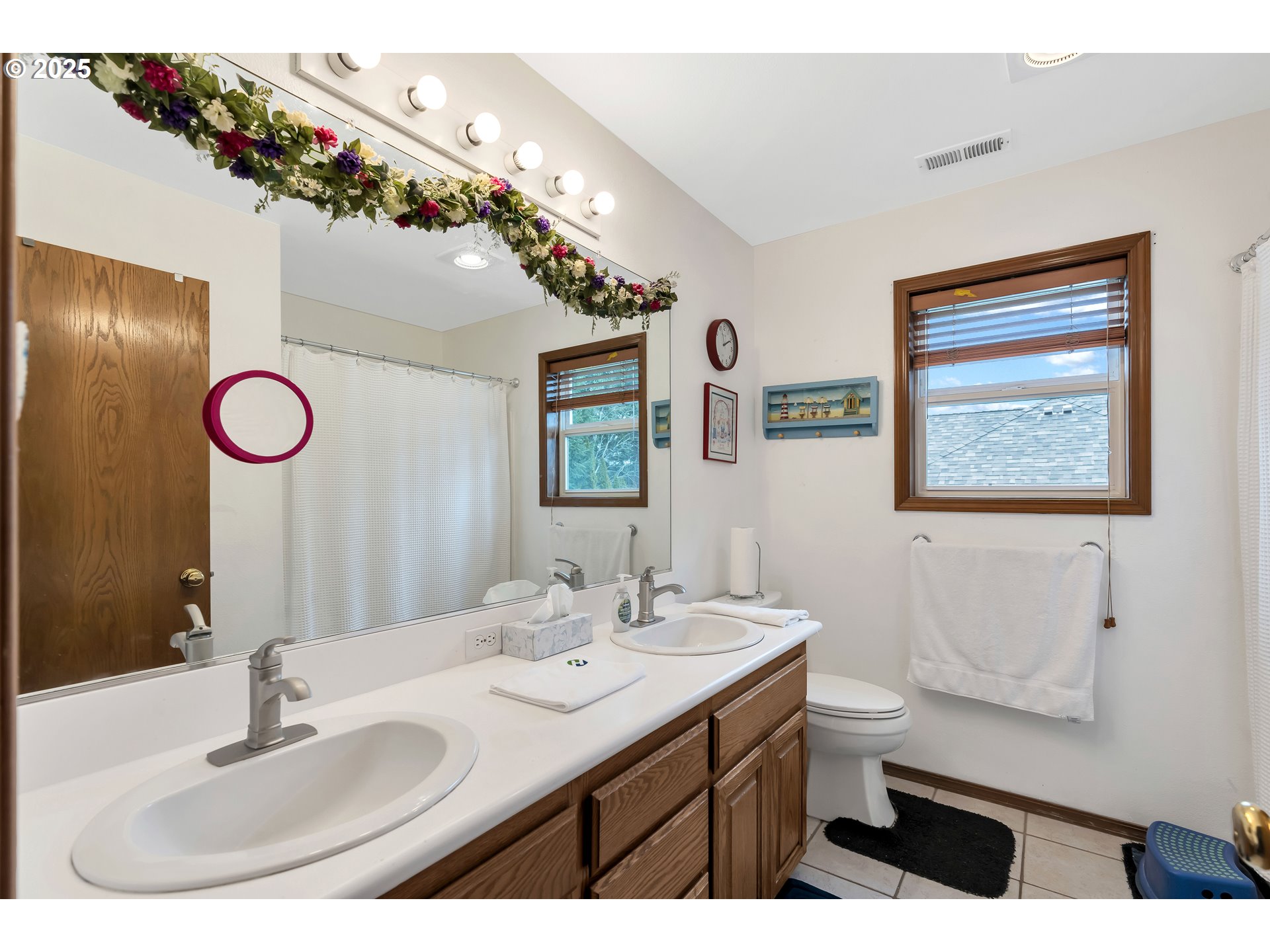 2795 NE LORIE DR, Hillsboro, OR, 97124 2795 NE LORIE DR, Hillsboro, OR, 97124