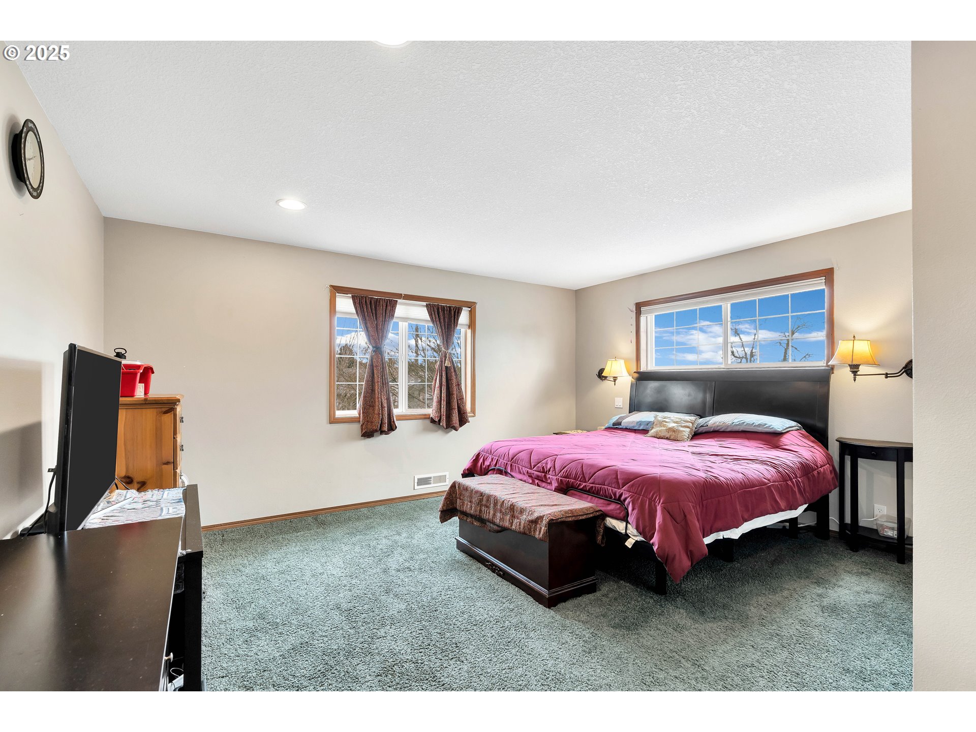 2795 NE LORIE DR, Hillsboro, OR, 97124 2795 NE LORIE DR, Hillsboro, OR, 97124