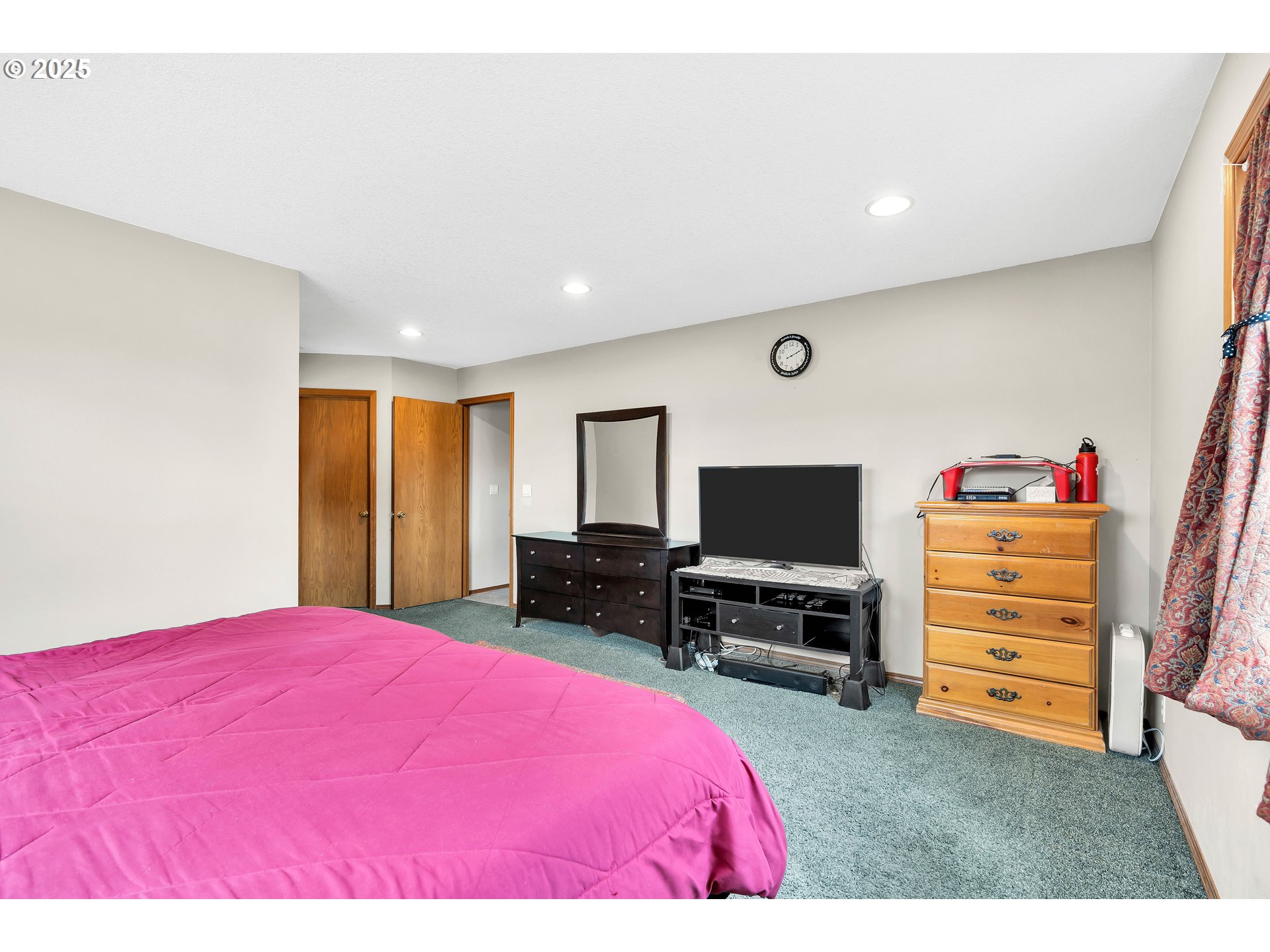 2795 NE LORIE DR, Hillsboro, OR, 97124 2795 NE LORIE DR, Hillsboro, OR, 97124