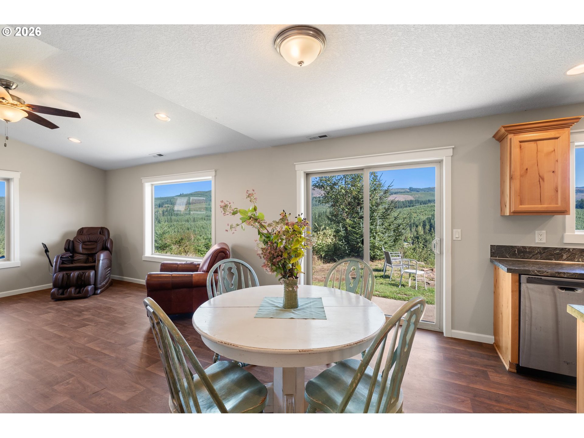 Property photo 11 of 45