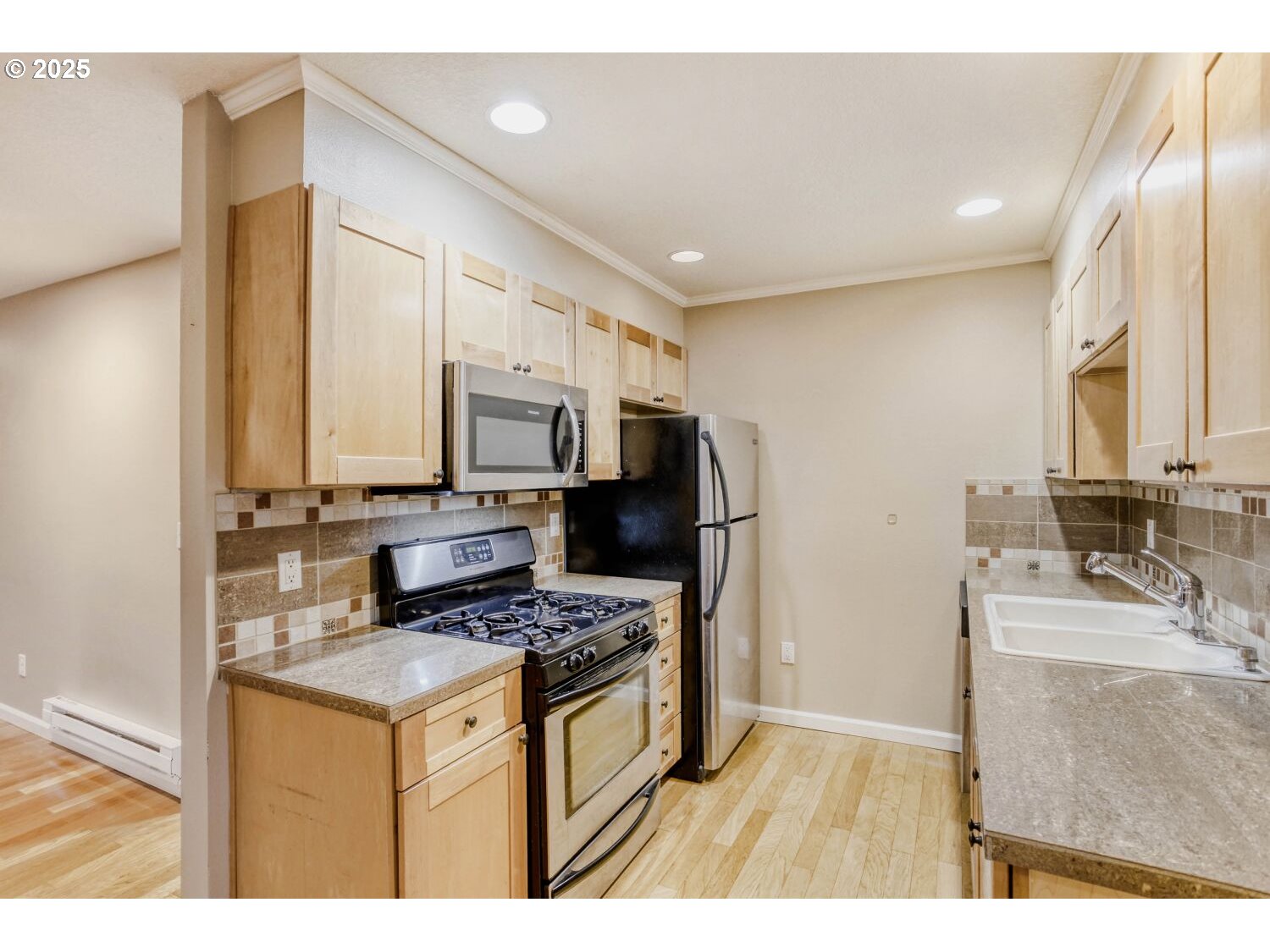 Photo #8: 368689627 Listing: Photo #8