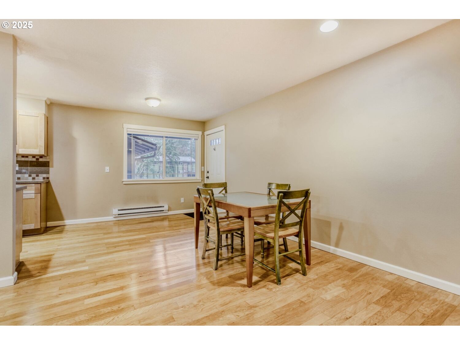 Photo #5: 368689627 Listing: Photo #5