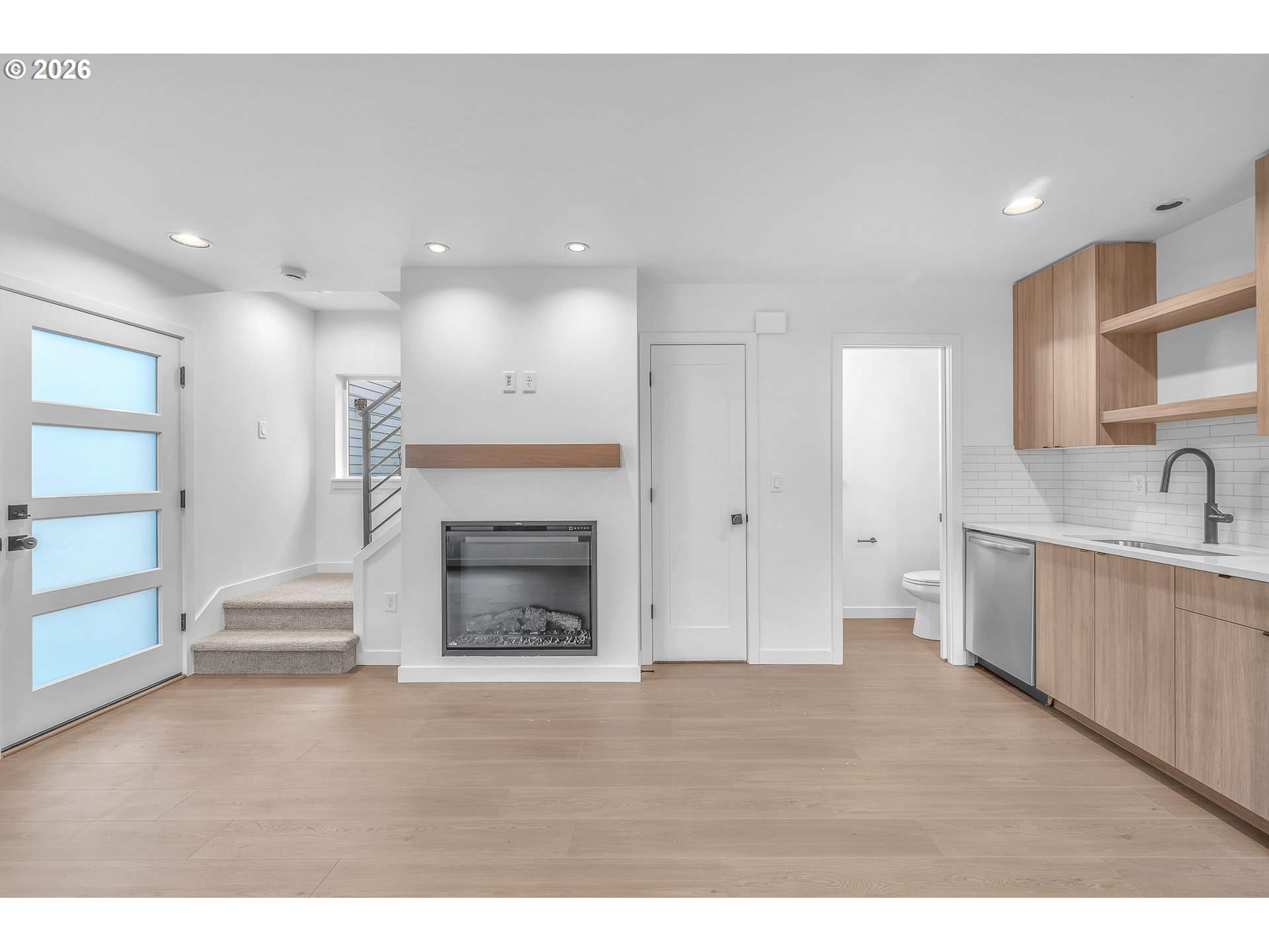 Photo #4: 368839619 Listing: Photo #4