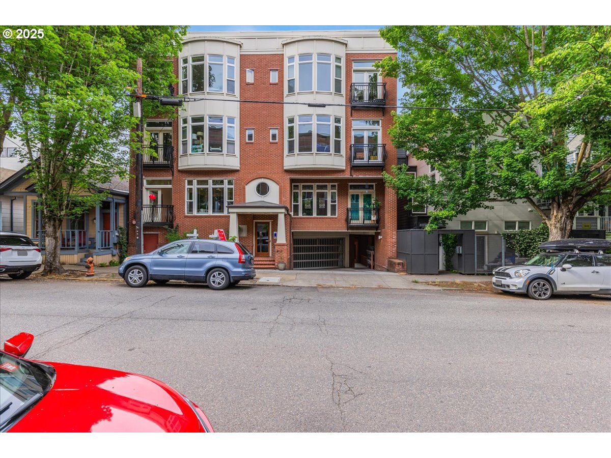 Photo #3: 369610520 Listing 