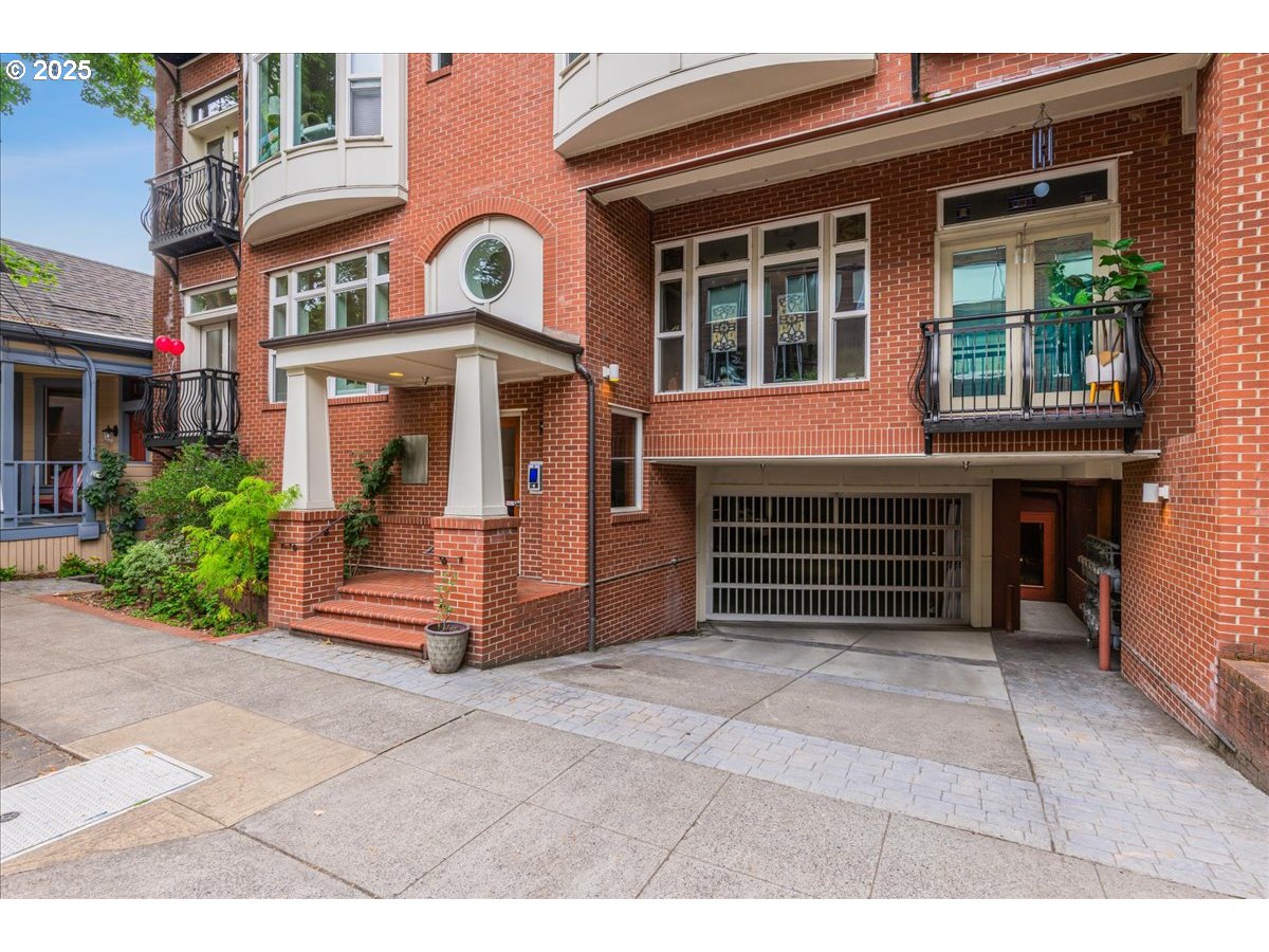 Photo #4: 369610520 Listing 