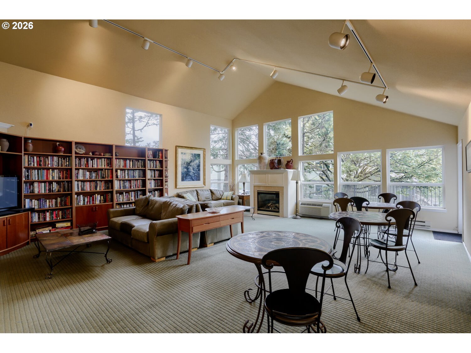 Photo #6: 369625786 Listing: Photo #6