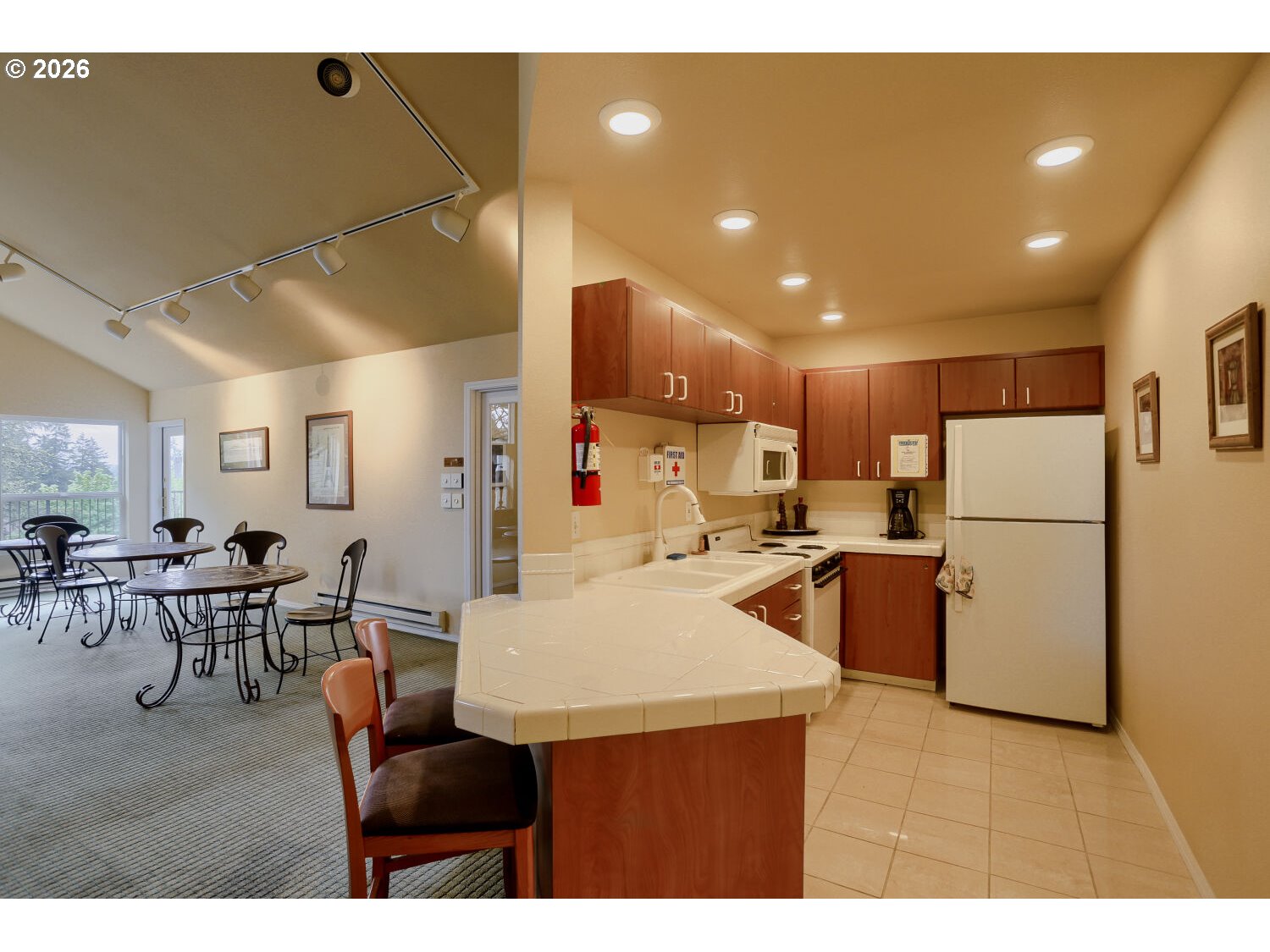 Photo #12: 369625786 Listing: Photo #12