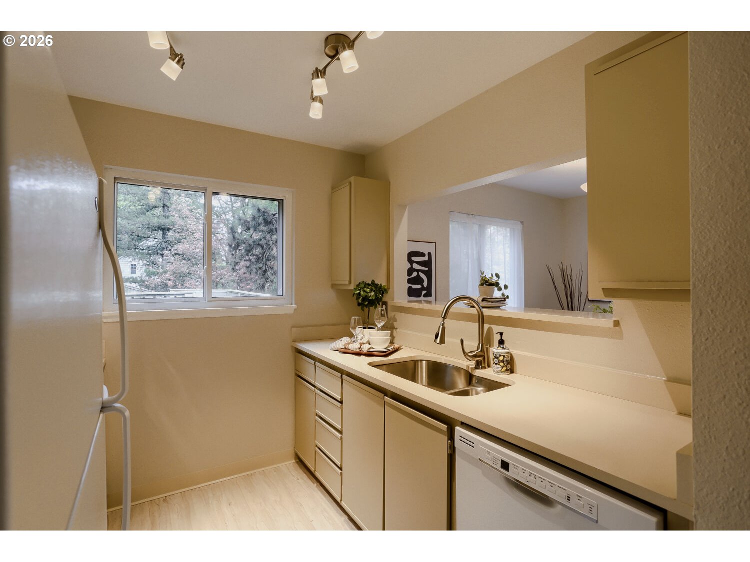 Photo #10: 369625786 Listing: Photo #10