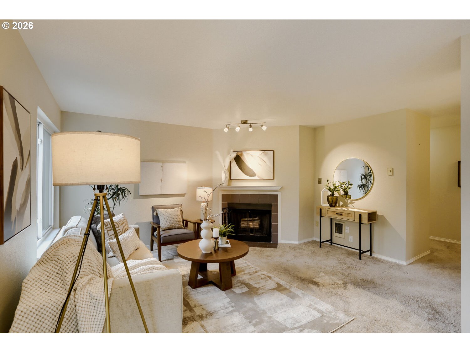 Photo #2: 369625786 Listing: Photo #2