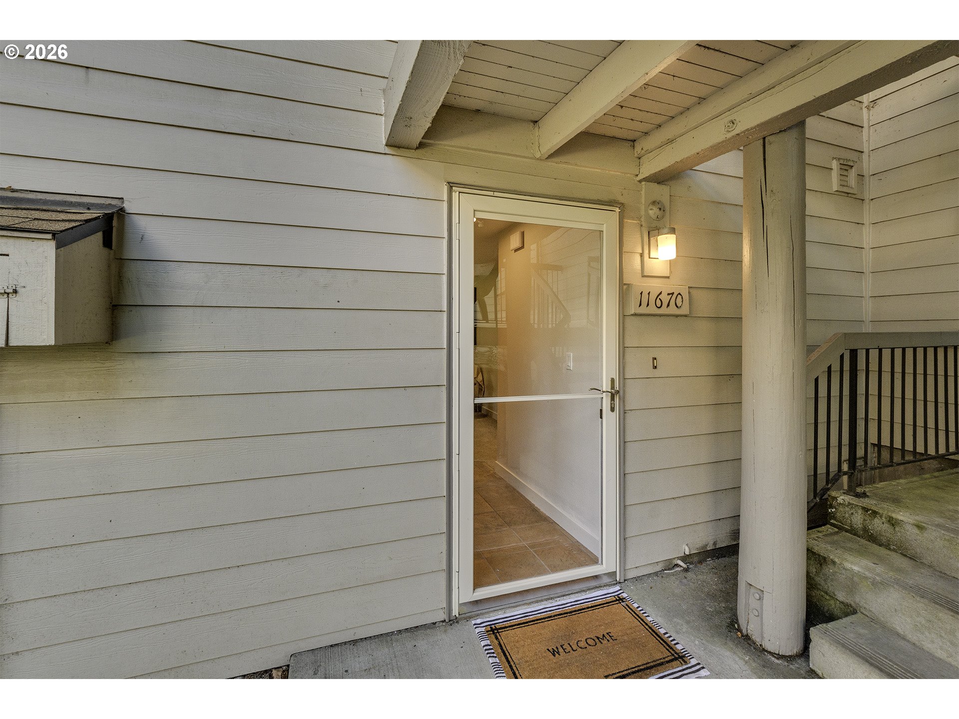 Photo #3: 370404550 Listing: Photo #3