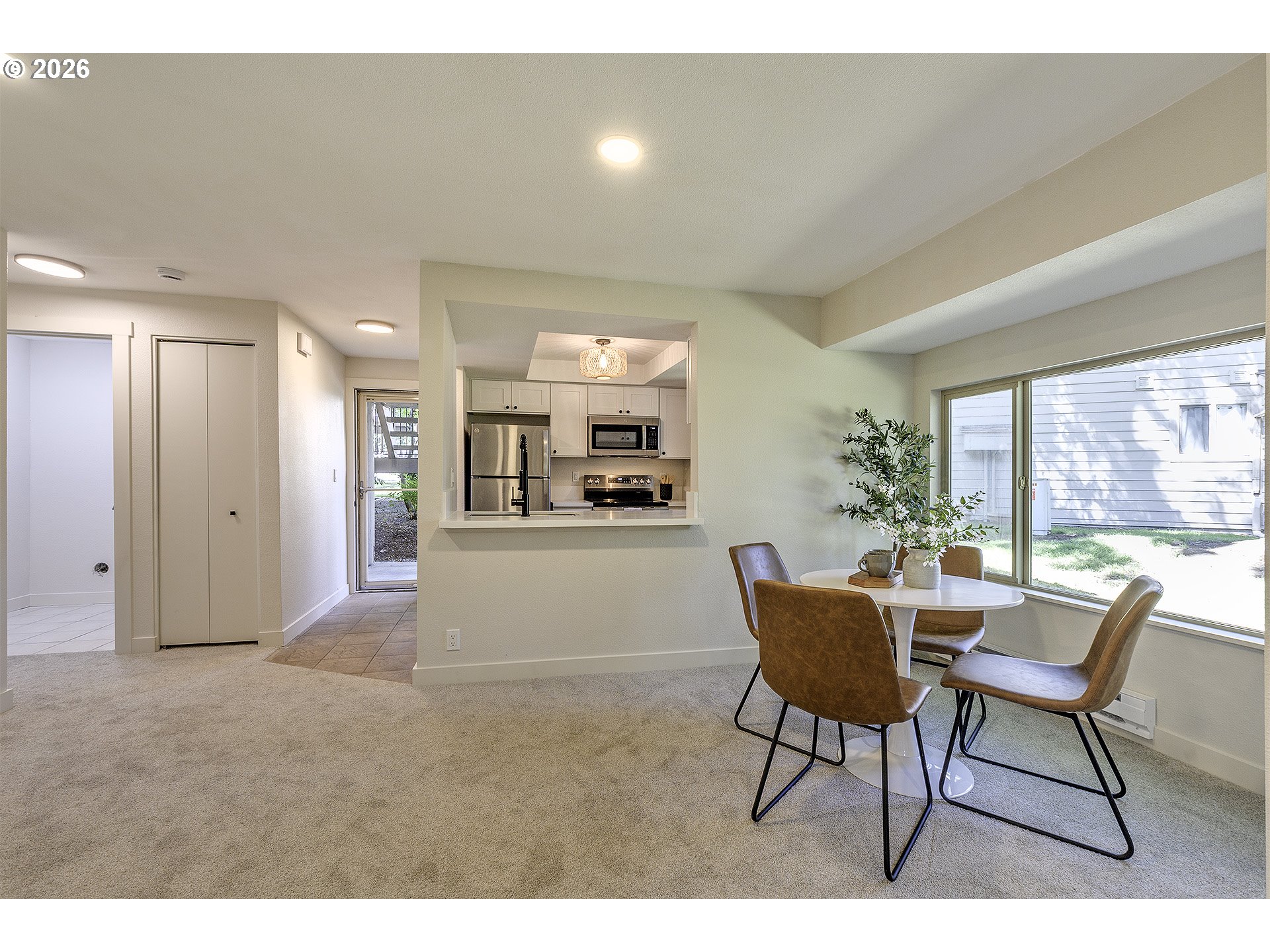 Photo #9: 370404550 Listing: Photo #9