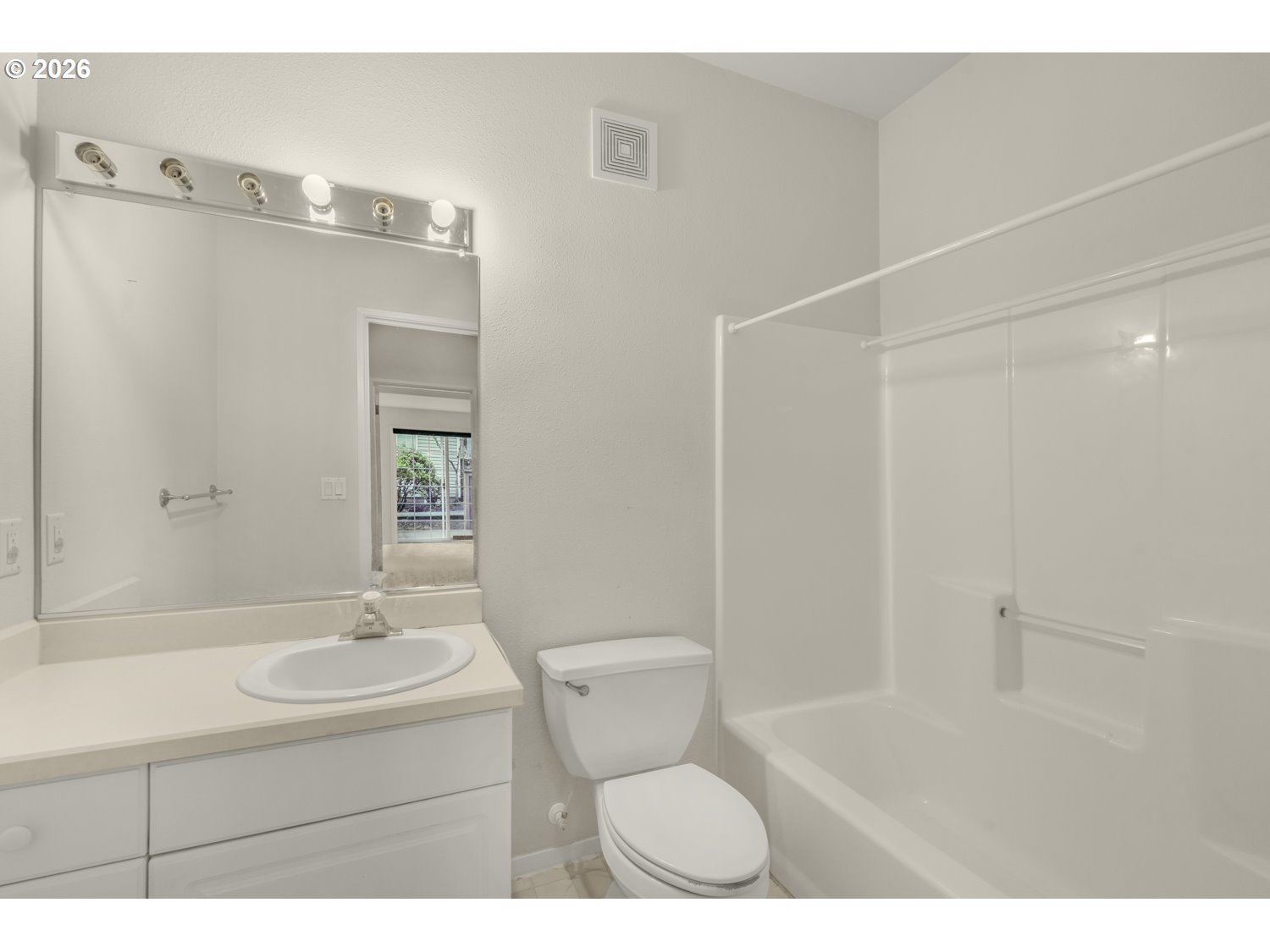 Photo #21: 371503754 Listing: Photo #21