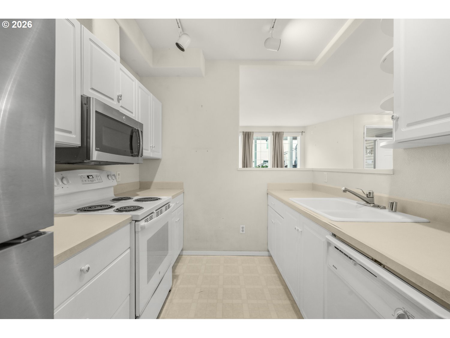 Photo #9: 371503754 Listing: Photo #9