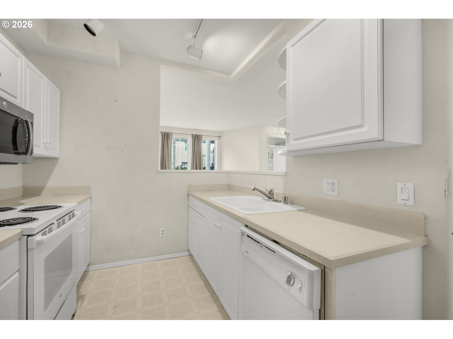 Photo #12: 371503754 Listing: Photo #12