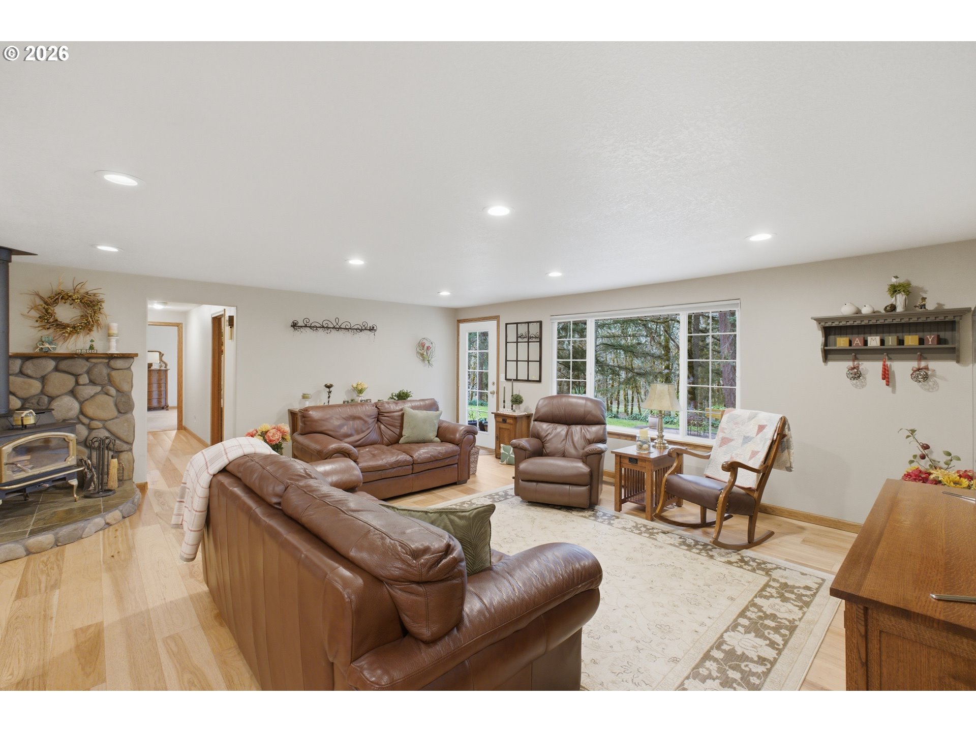 39692 LACOMB DR, Lebanon, OR, 97355