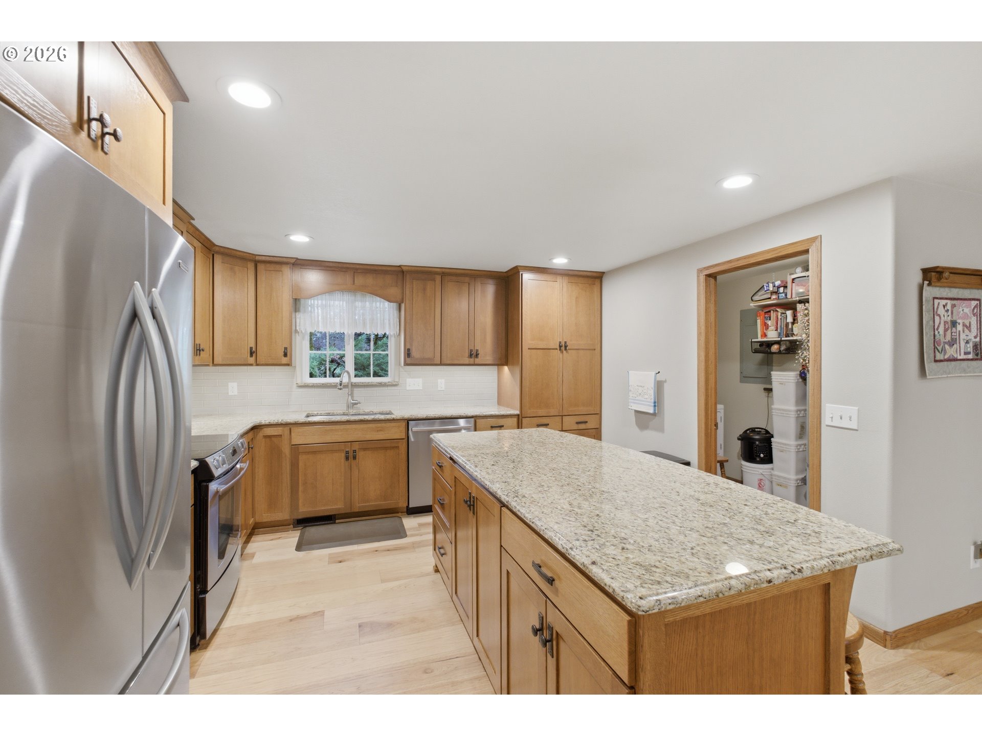 39692 LACOMB DR, Lebanon, OR, 97355