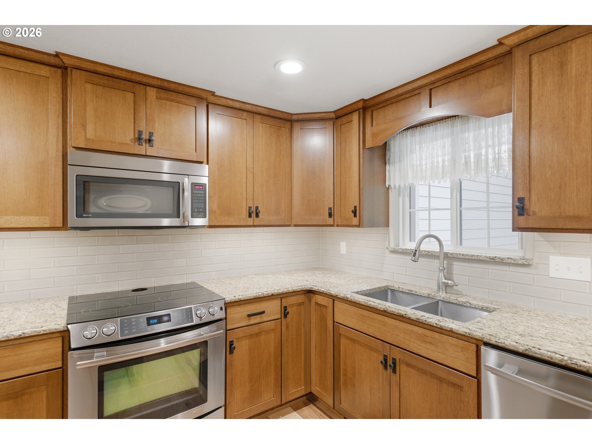 39692 LACOMB DR, Lebanon, OR, 97355